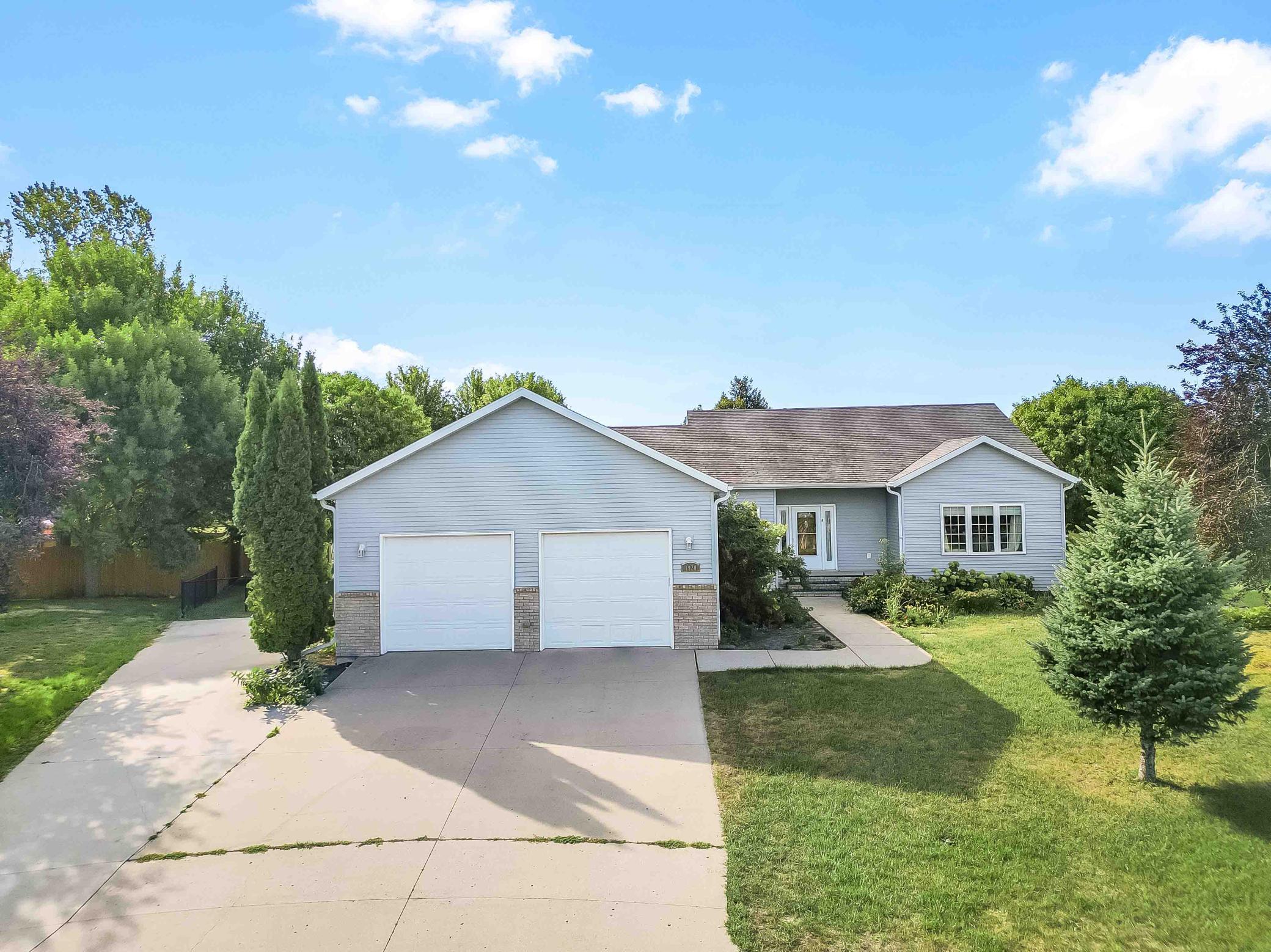 1928 33rd Street S, Moorhead, MN