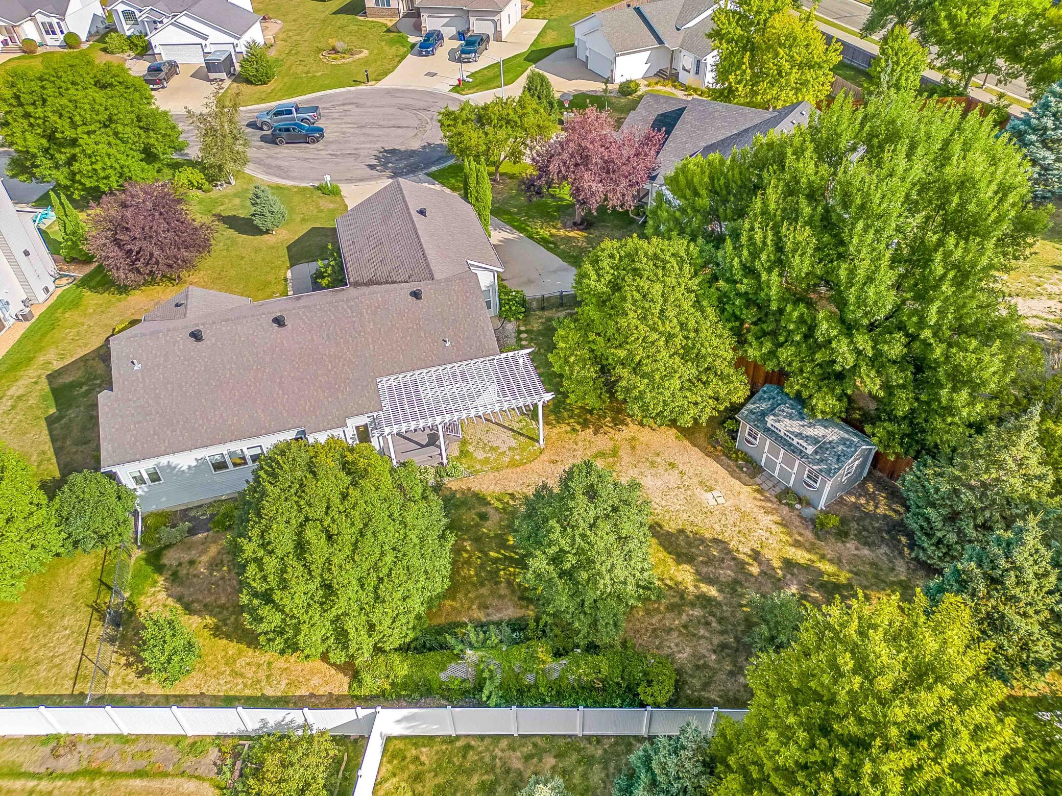 1999 single family home for sale at 1928 33rd Street S in Moorhead, MN — 5 bed, 3 bath (photo 3 of 46)