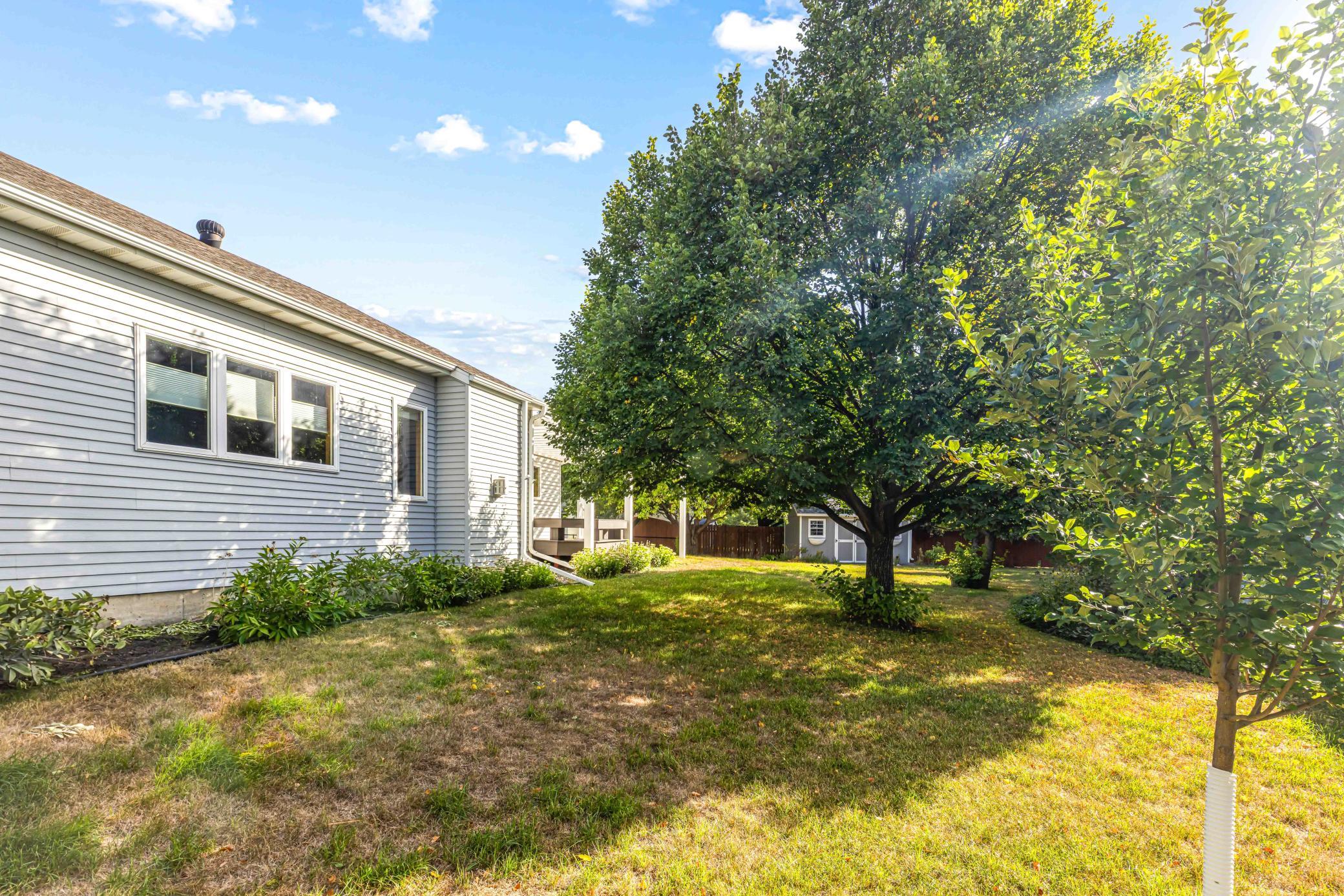 1999 single family home for sale at 1928 33rd Street S in Moorhead, MN — 5 bed, 3 bath (photo 7 of 46)
