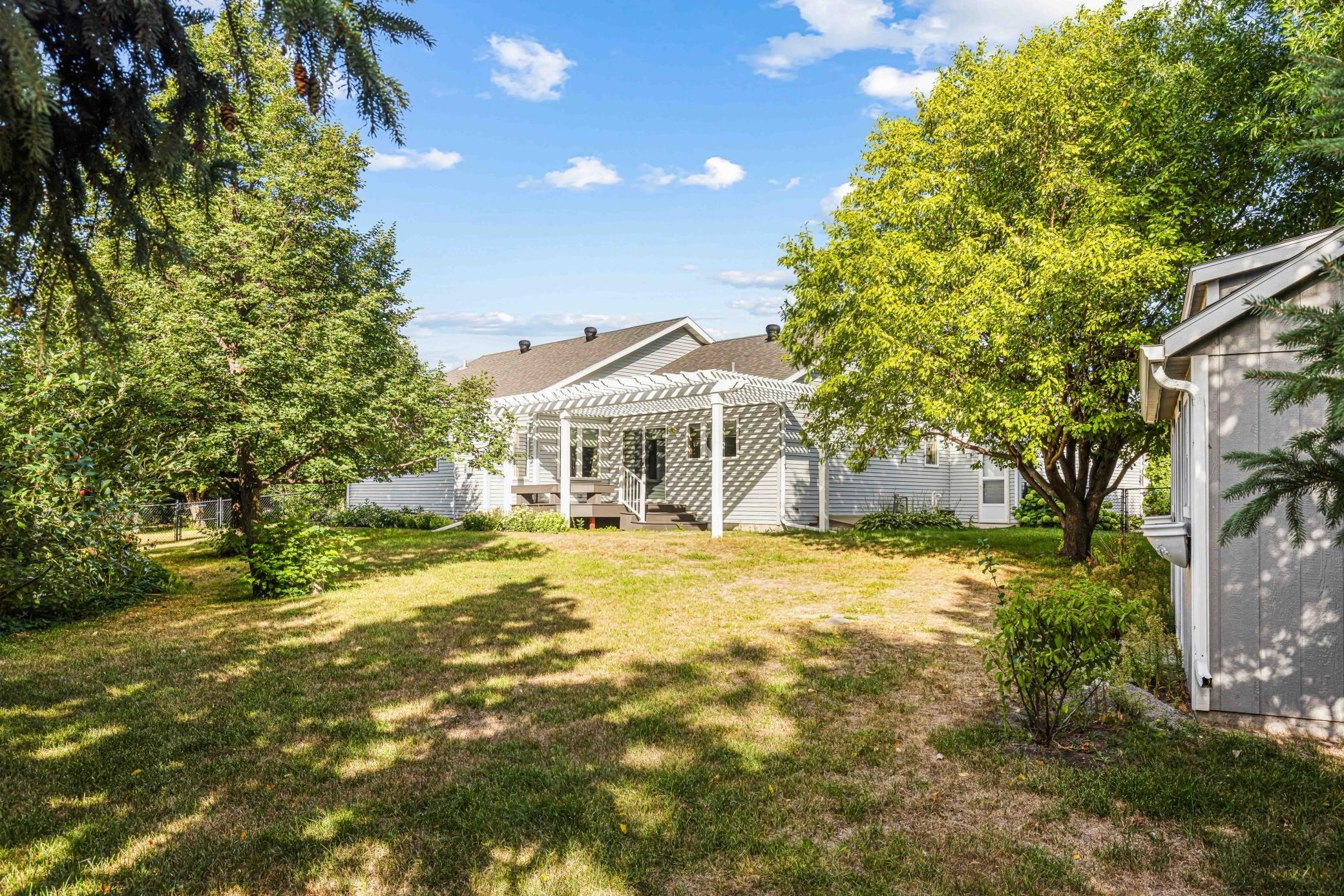 1999 single family home for sale at 1928 33rd Street S in Moorhead, MN — 5 bed, 3 bath (photo 10 of 46)