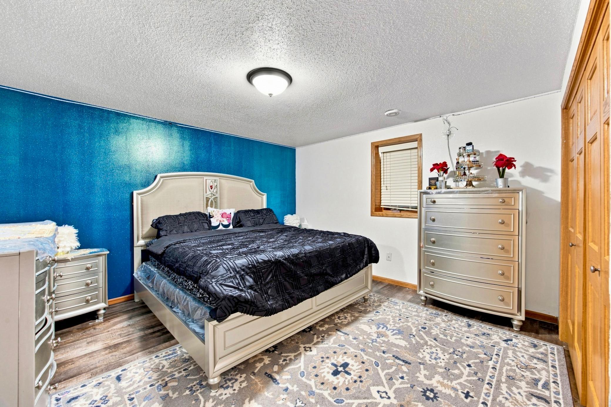 2006 single family home for sale at 609 Lexington Lane in Moorhead, MN — 6 bed, 4 bath (photo 16 of 37)