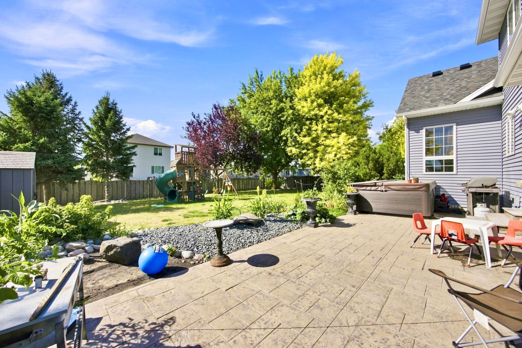 2006 single family home for sale at 609 Lexington Lane in Moorhead, MN — 6 bed, 4 bath (photo 26 of 37)