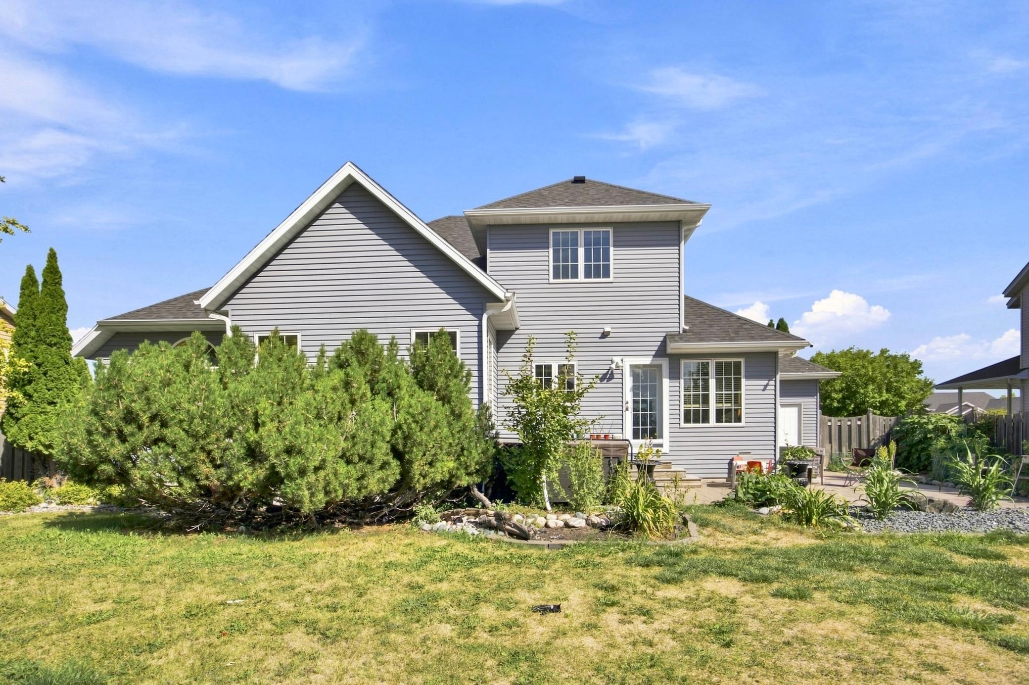 2006 single family home for sale at 609 Lexington Lane in Moorhead, MN — 6 bed, 4 bath (photo 27 of 37)