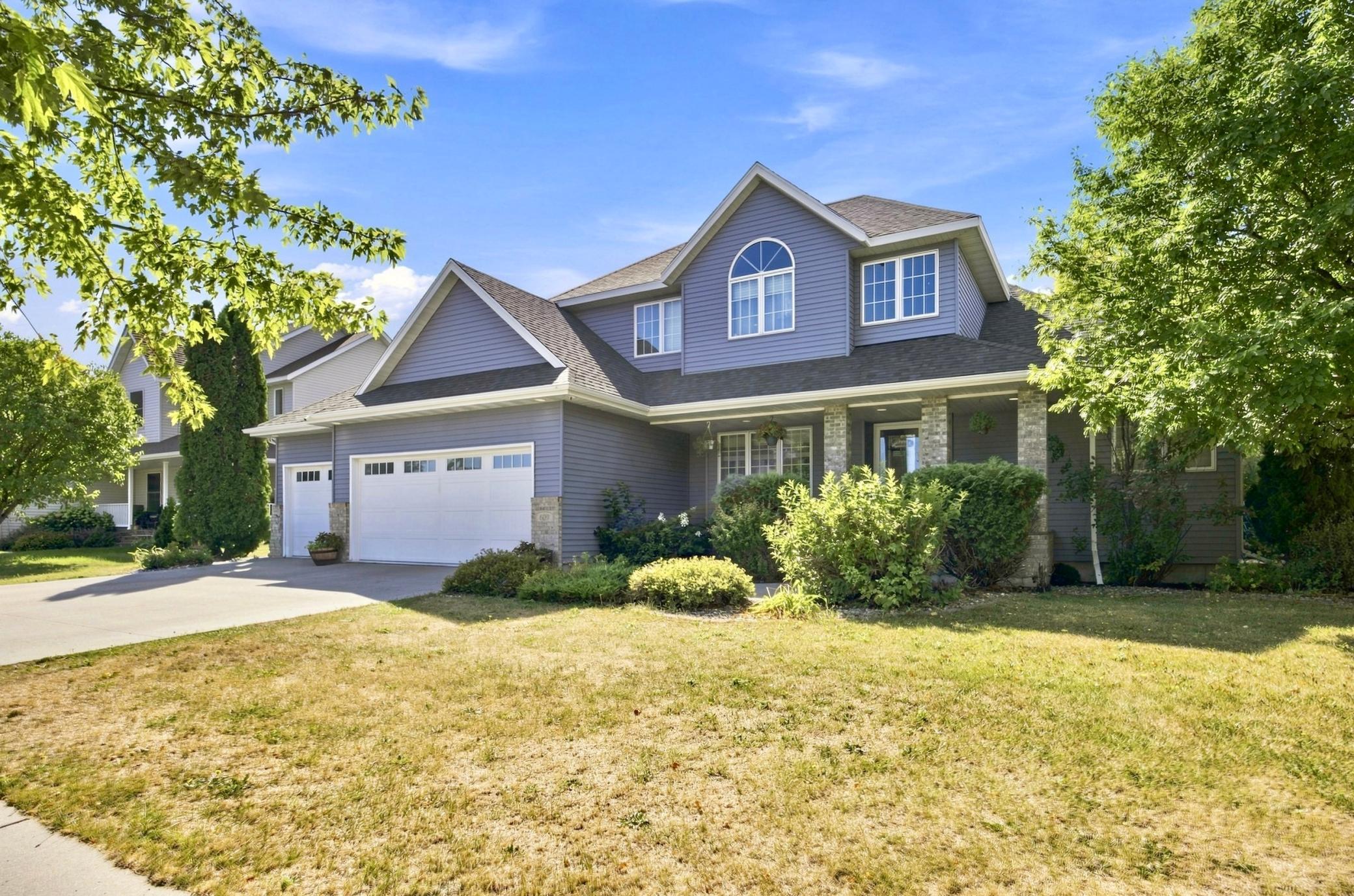 2006 single family home for sale at 609 Lexington Lane in Moorhead, MN — 6 bed, 4 bath (photo 37 of 37)