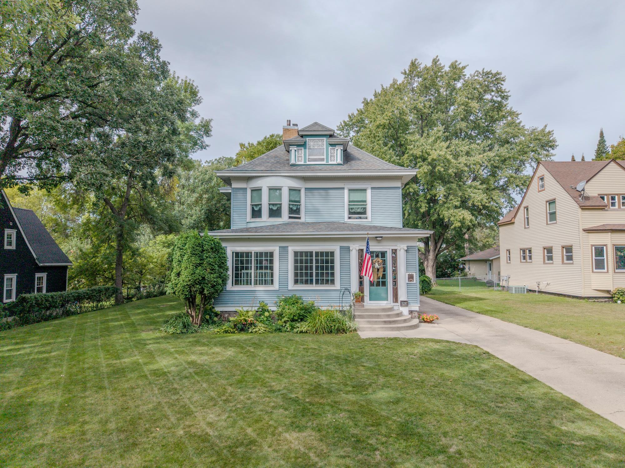 1128 Summit Avenue, Detroit Lakes, MN