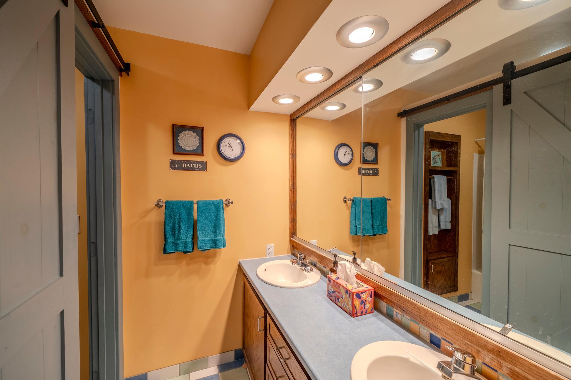 1910 single family home for sale at 1128 Summit Avenue in Detroit Lakes, MN — 4 bed, 3 bath (photo 25 of 44)