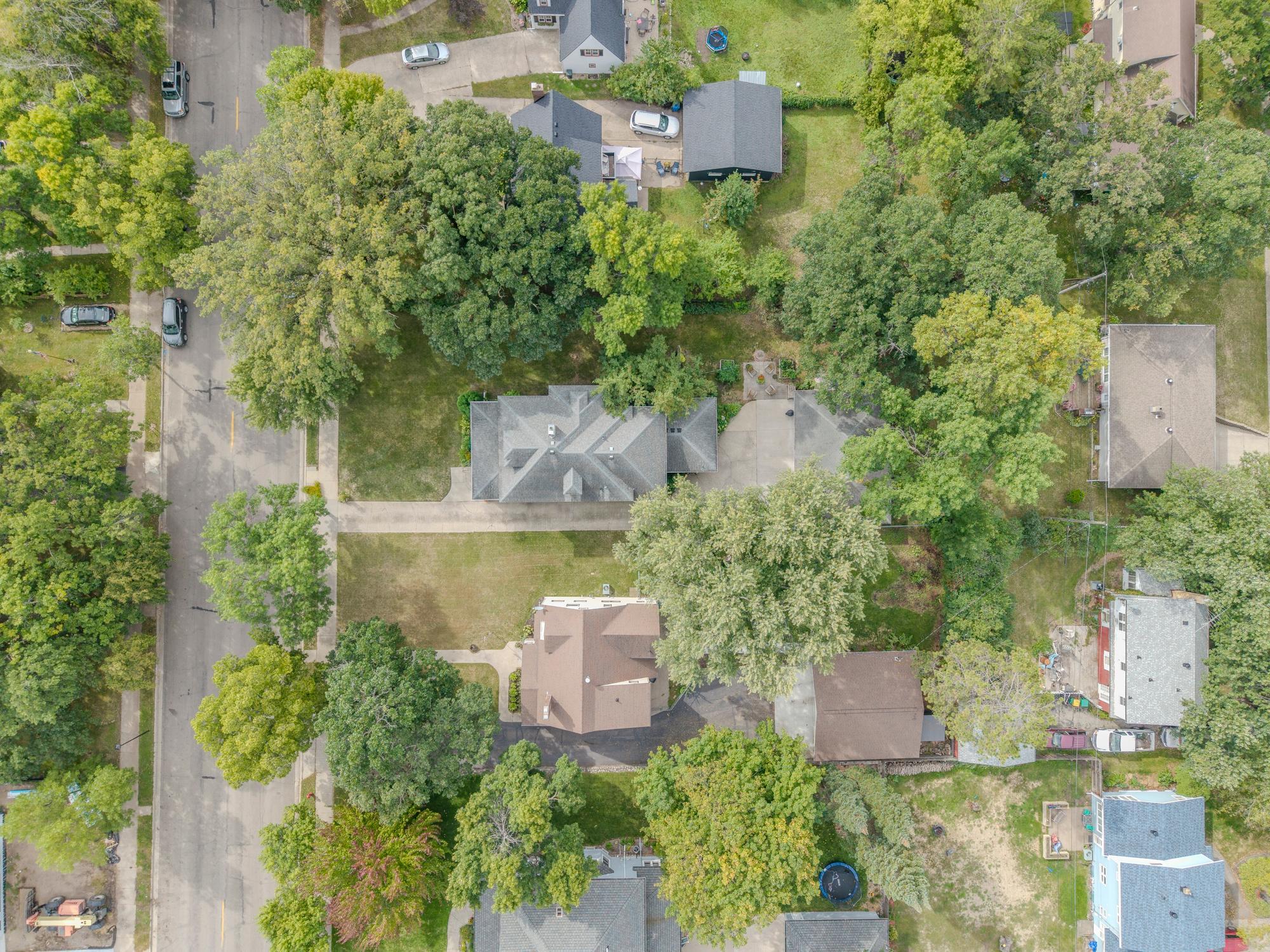 1910 single family home for sale at 1128 Summit Avenue in Detroit Lakes, MN — 4 bed, 3 bath (photo 42 of 44)