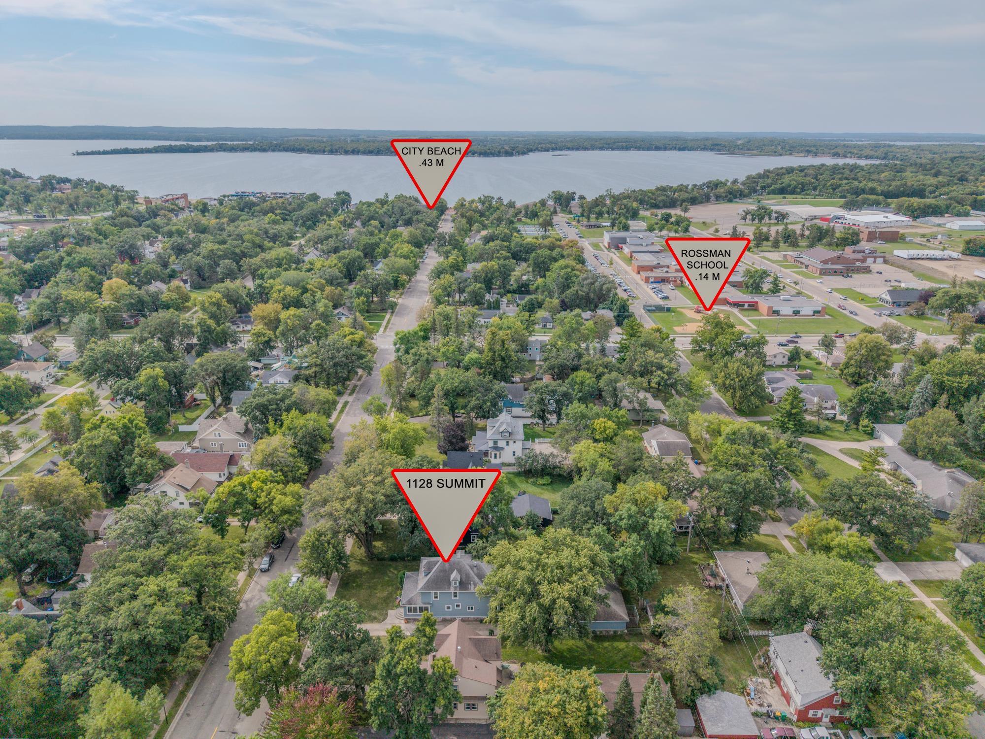 1910 single family home for sale at 1128 Summit Avenue in Detroit Lakes, MN — 4 bed, 3 bath (photo 43 of 44)