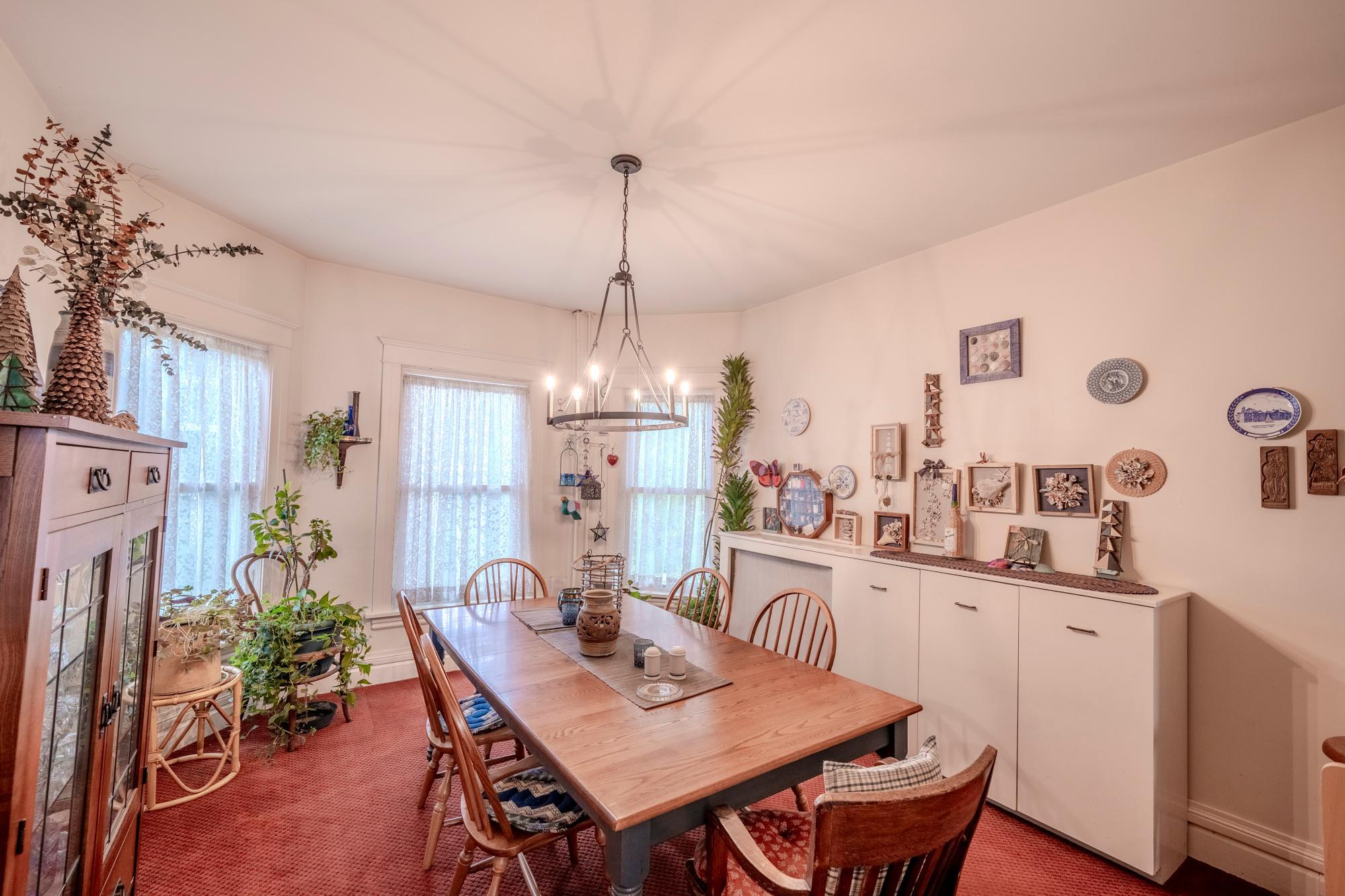 1910 single family home for sale at 1128 Summit Avenue in Detroit Lakes, MN — 4 bed, 3 bath (photo 7 of 44)