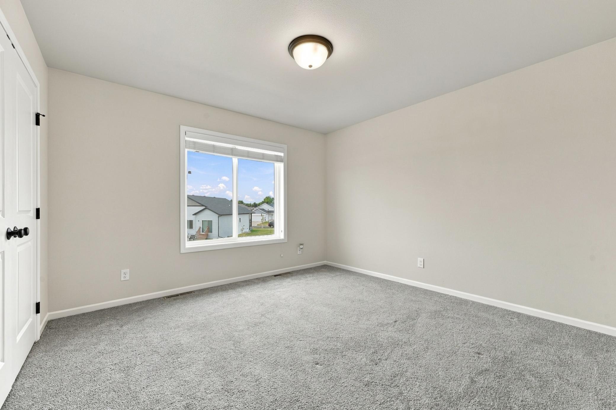2021 single family home for sale at 7671 Cub Creek Way in Horace, ND — 4 bed, 3 bath (photo 19 of 36)