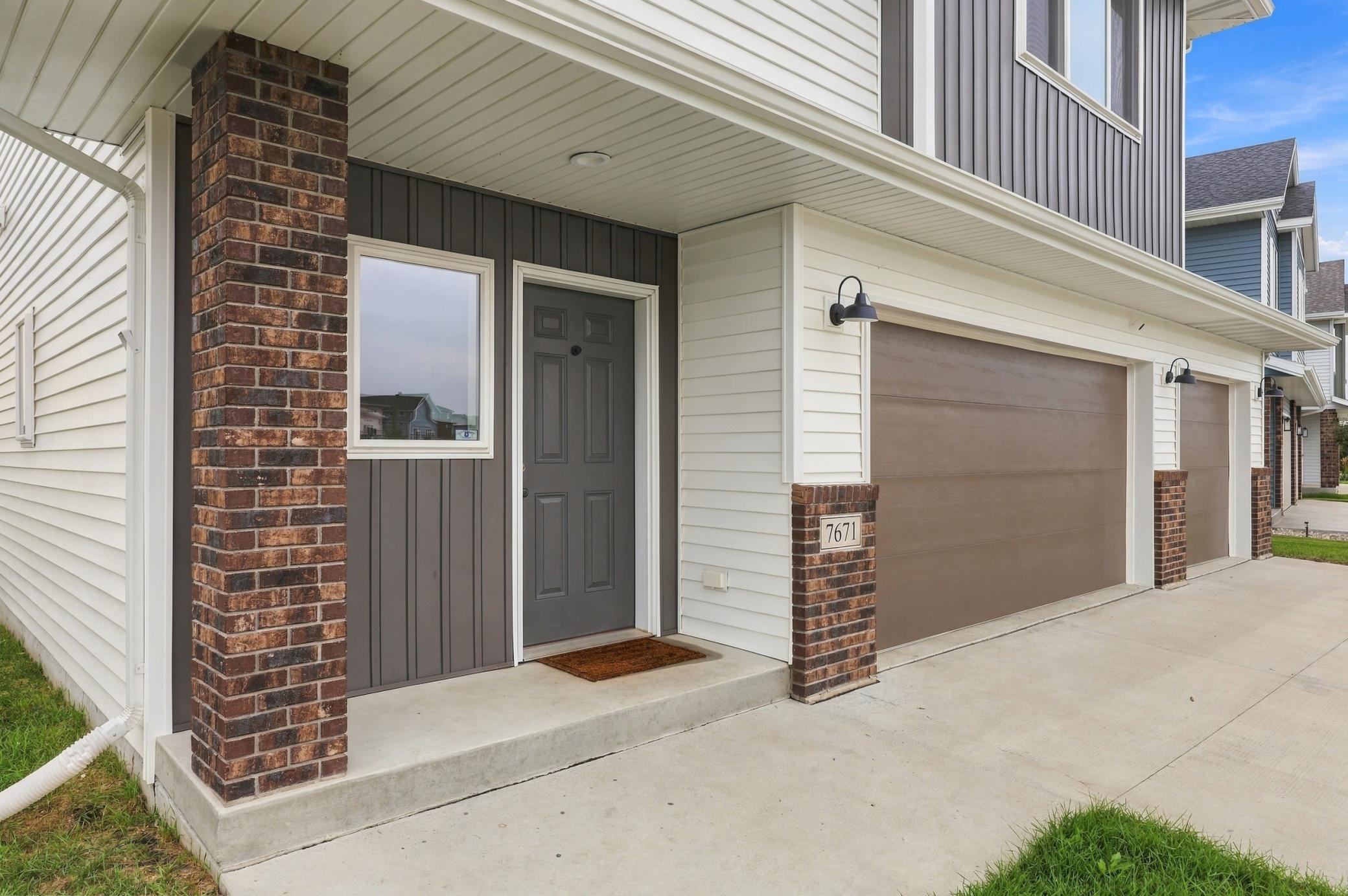2021 single family home for sale at 7671 Cub Creek Way in Horace, ND — 4 bed, 3 bath (photo 3 of 36)