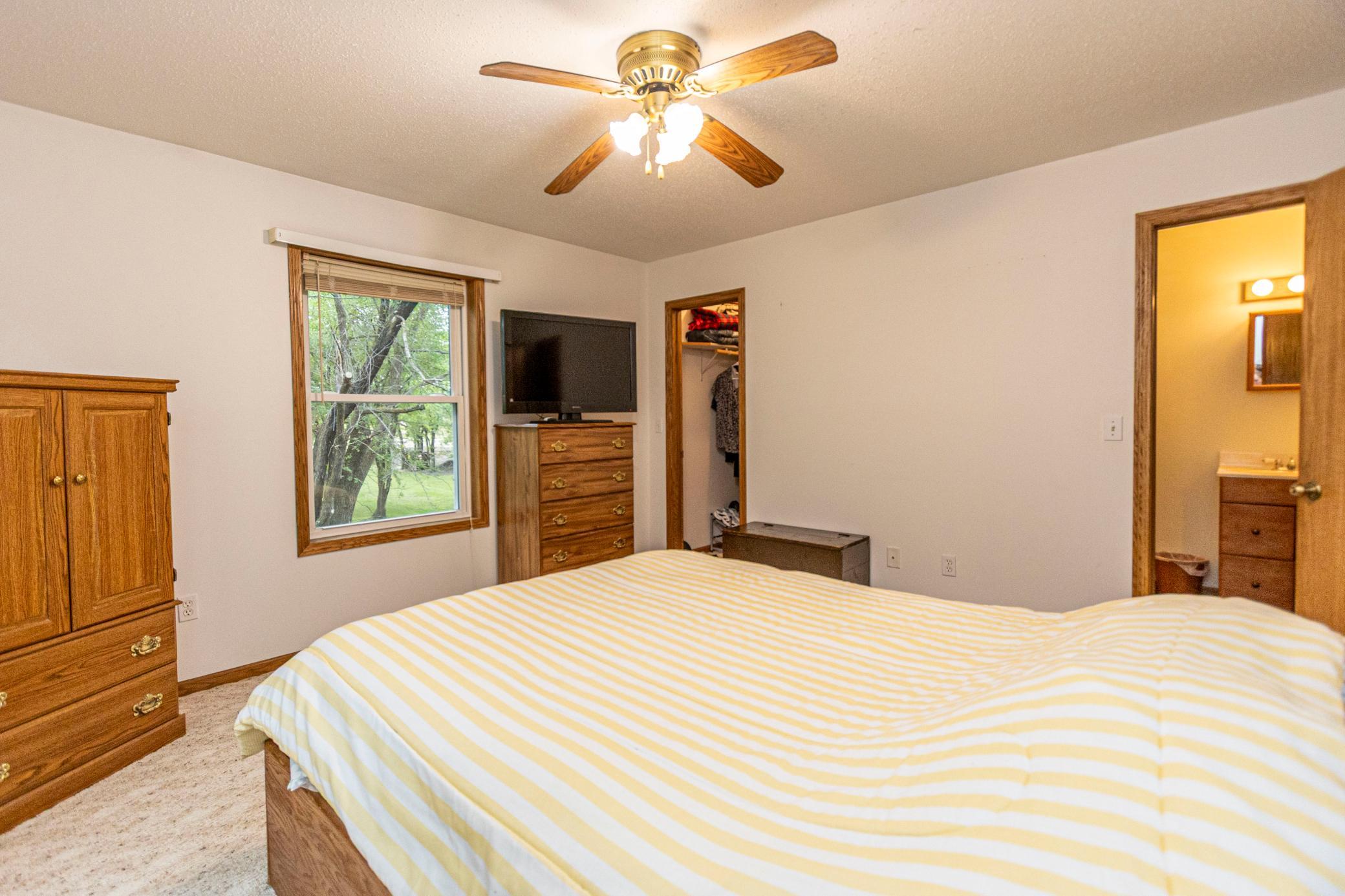 2002 single family home for sale at 358 2nd Street in Miltona, MN — 4 bed, 3 bath (photo 19 of 53)