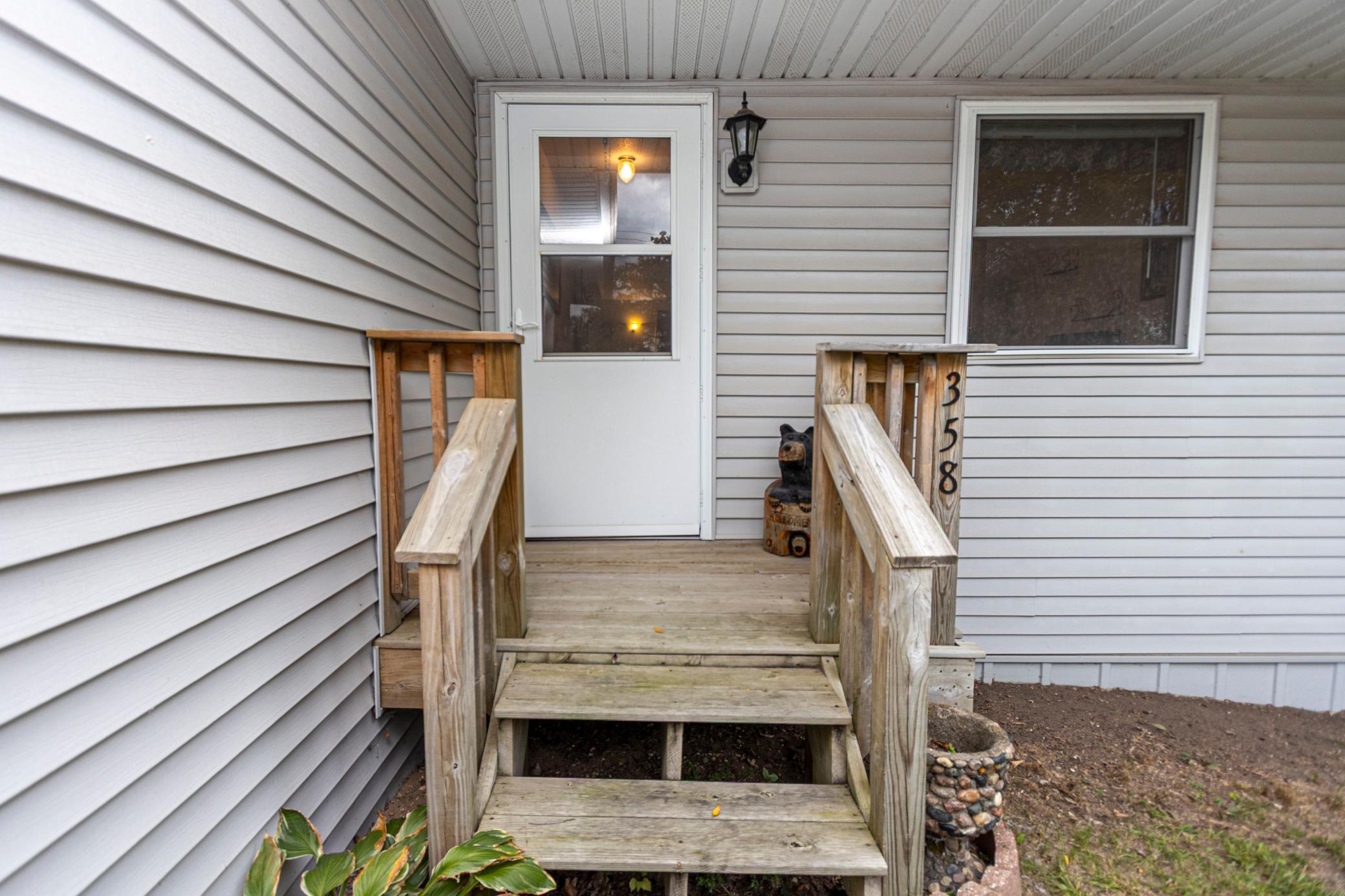 2002 single family home for sale at 358 2nd Street in Miltona, MN — 4 bed, 3 bath (photo 4 of 53)