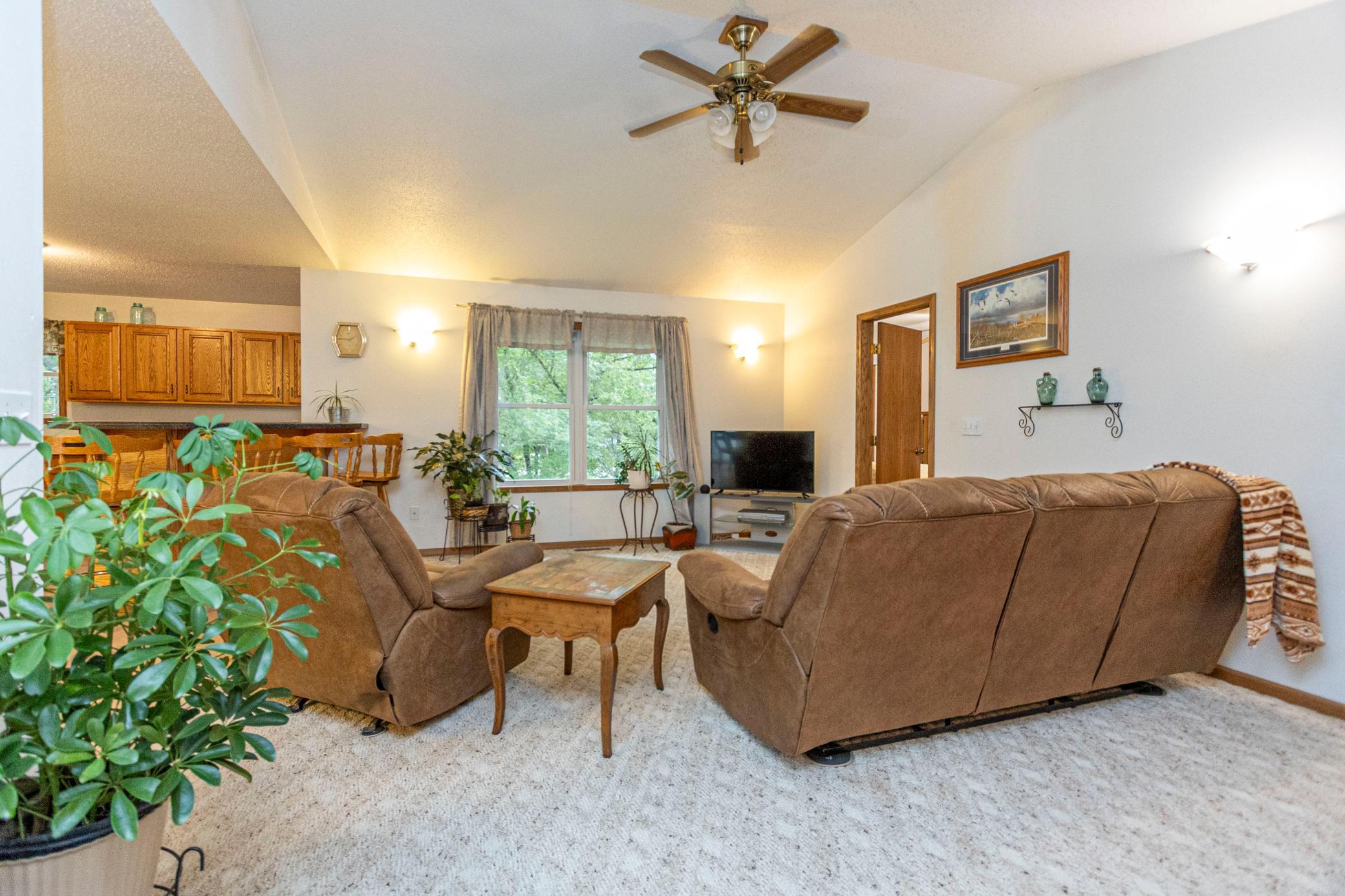 2002 single family home for sale at 358 2nd Street in Miltona, MN — 4 bed, 3 bath (photo 5 of 53)