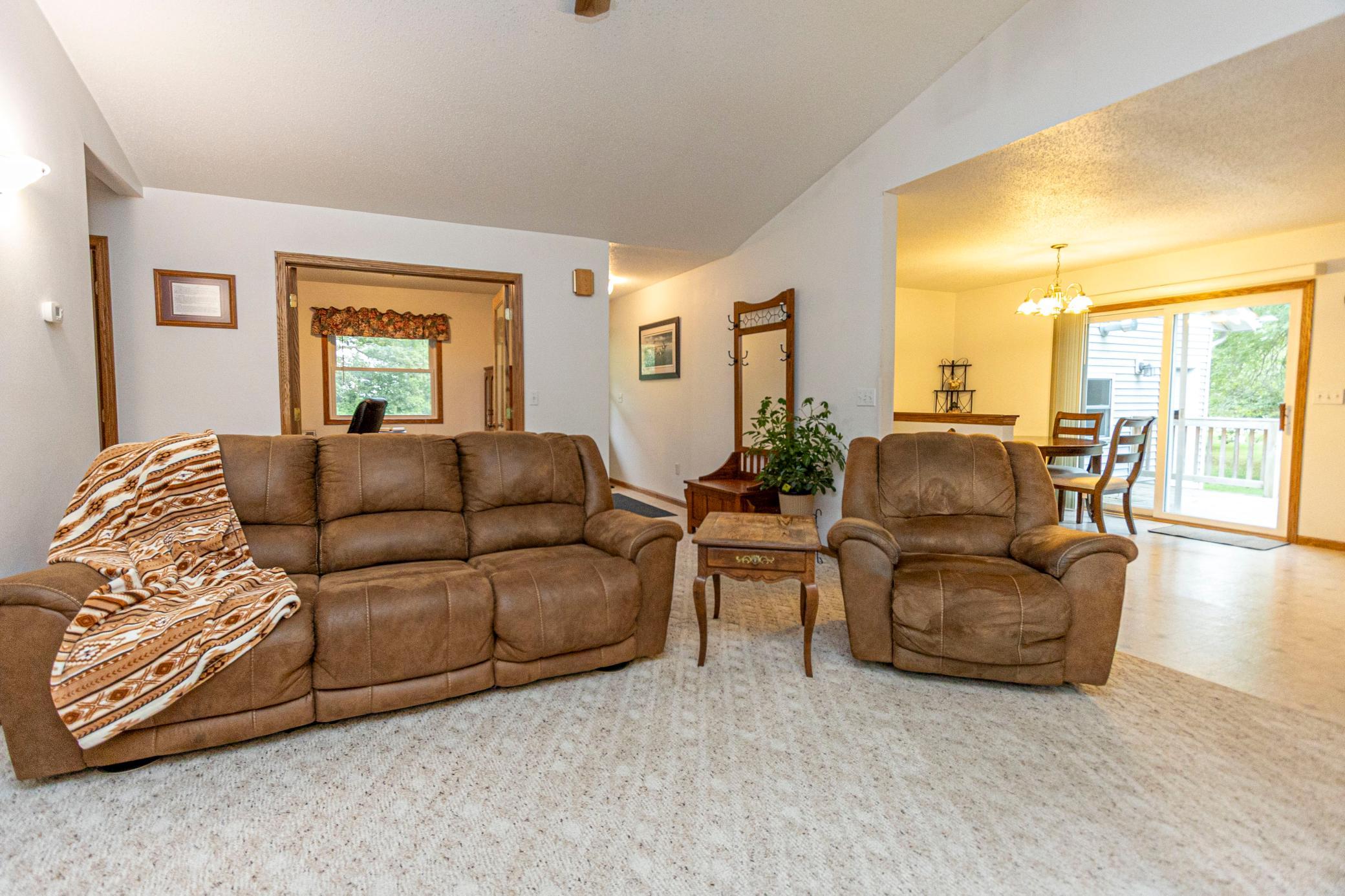 2002 single family home for sale at 358 2nd Street in Miltona, MN — 4 bed, 3 bath (photo 6 of 53)