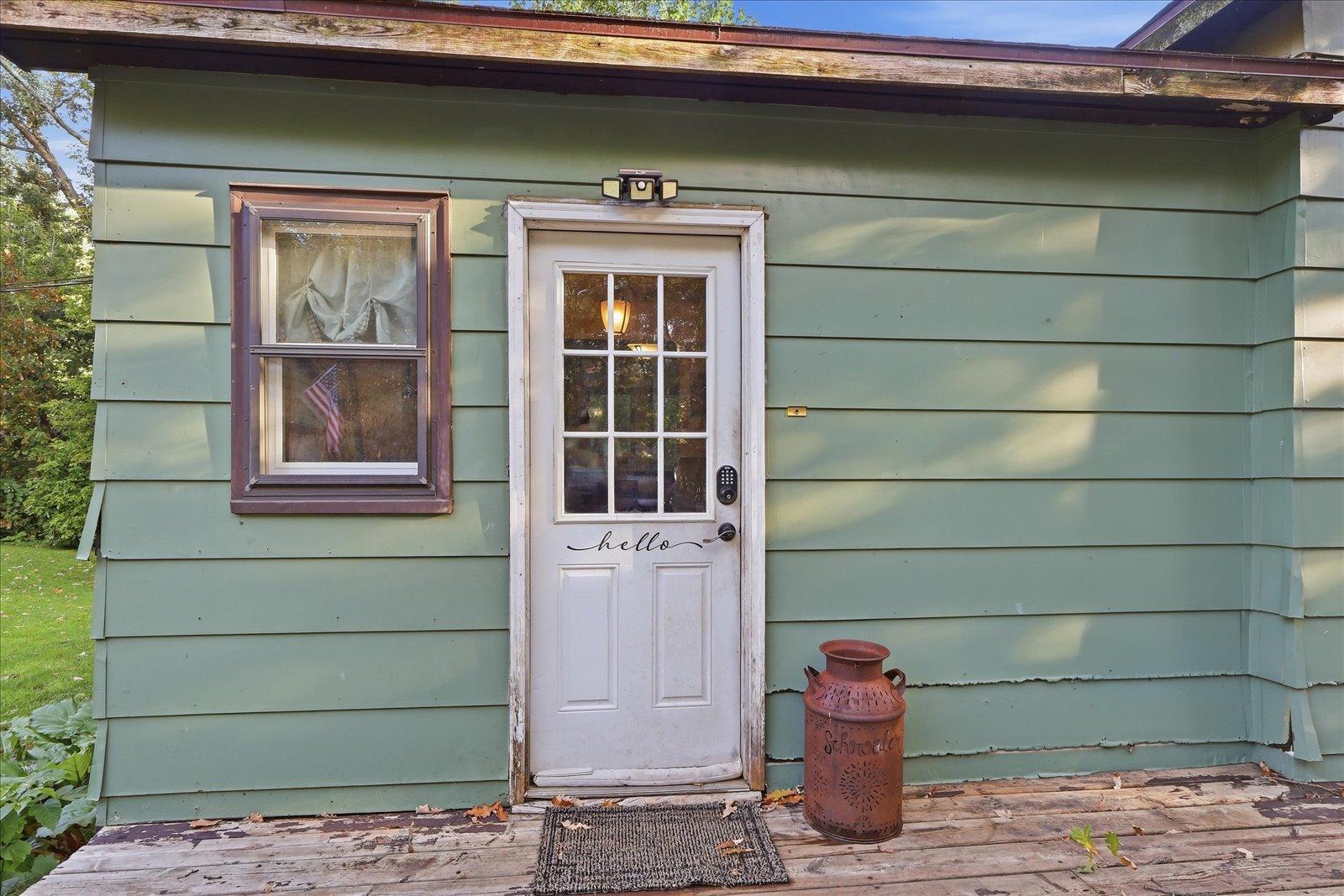 1945 single family home for sale at 309 SW 10th Avenue in Grand Rapids, MN — 2 bed, 2 bath (photo 3 of 29)