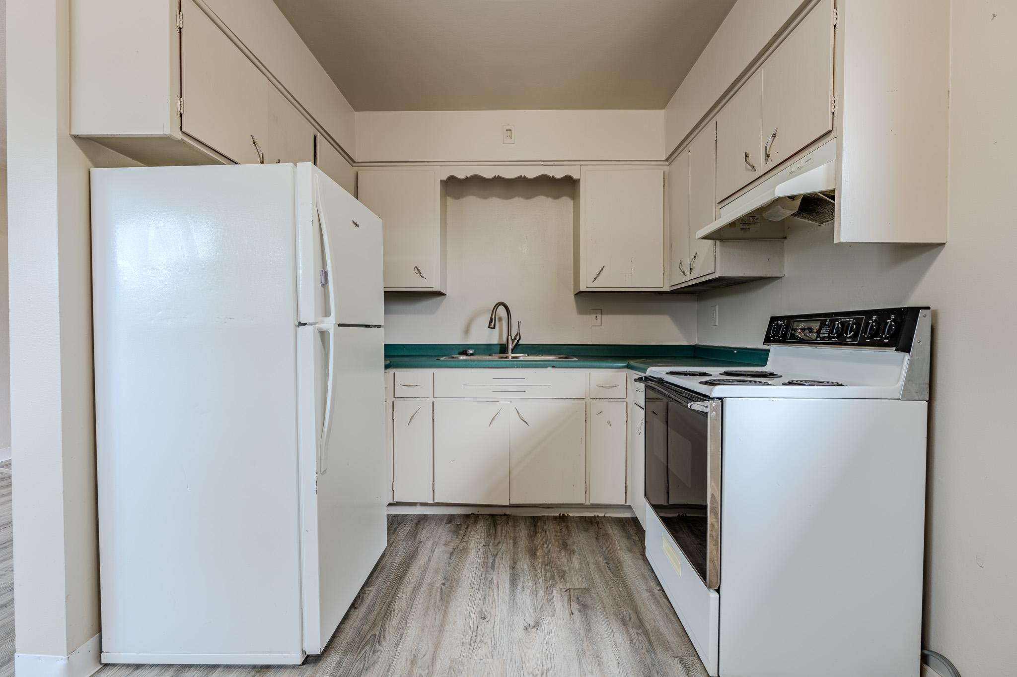 1963 home for sale at 921 19th Street S in Moorhead, MN — 12 bed, 4 bath (photo 22 of 32)