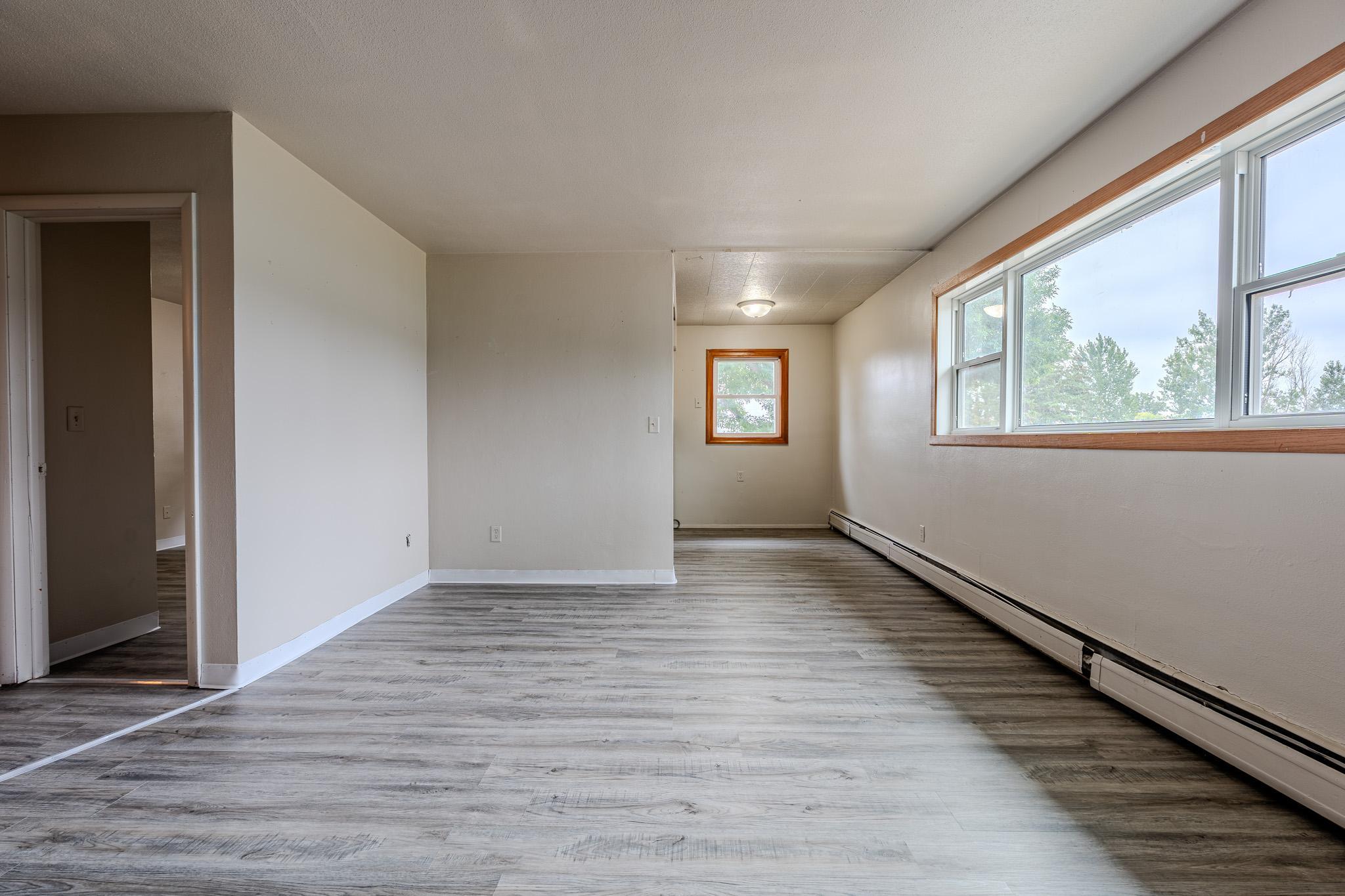 1963 home for sale at 921 19th Street S in Moorhead, MN — 12 bed, 4 bath (photo 24 of 32)