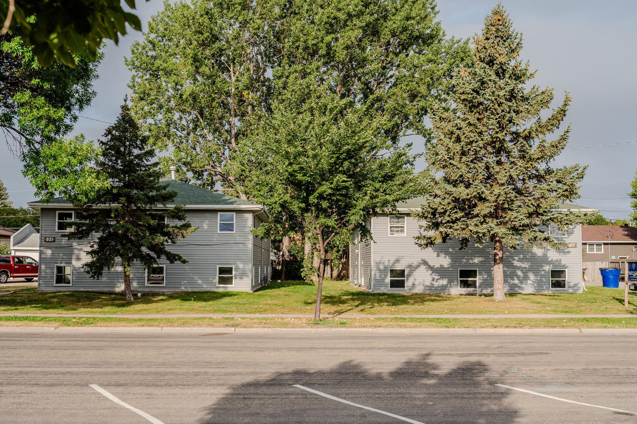 1963 home for sale at 921 19th Street S in Moorhead, MN — 12 bed, 4 bath (photo 32 of 32)