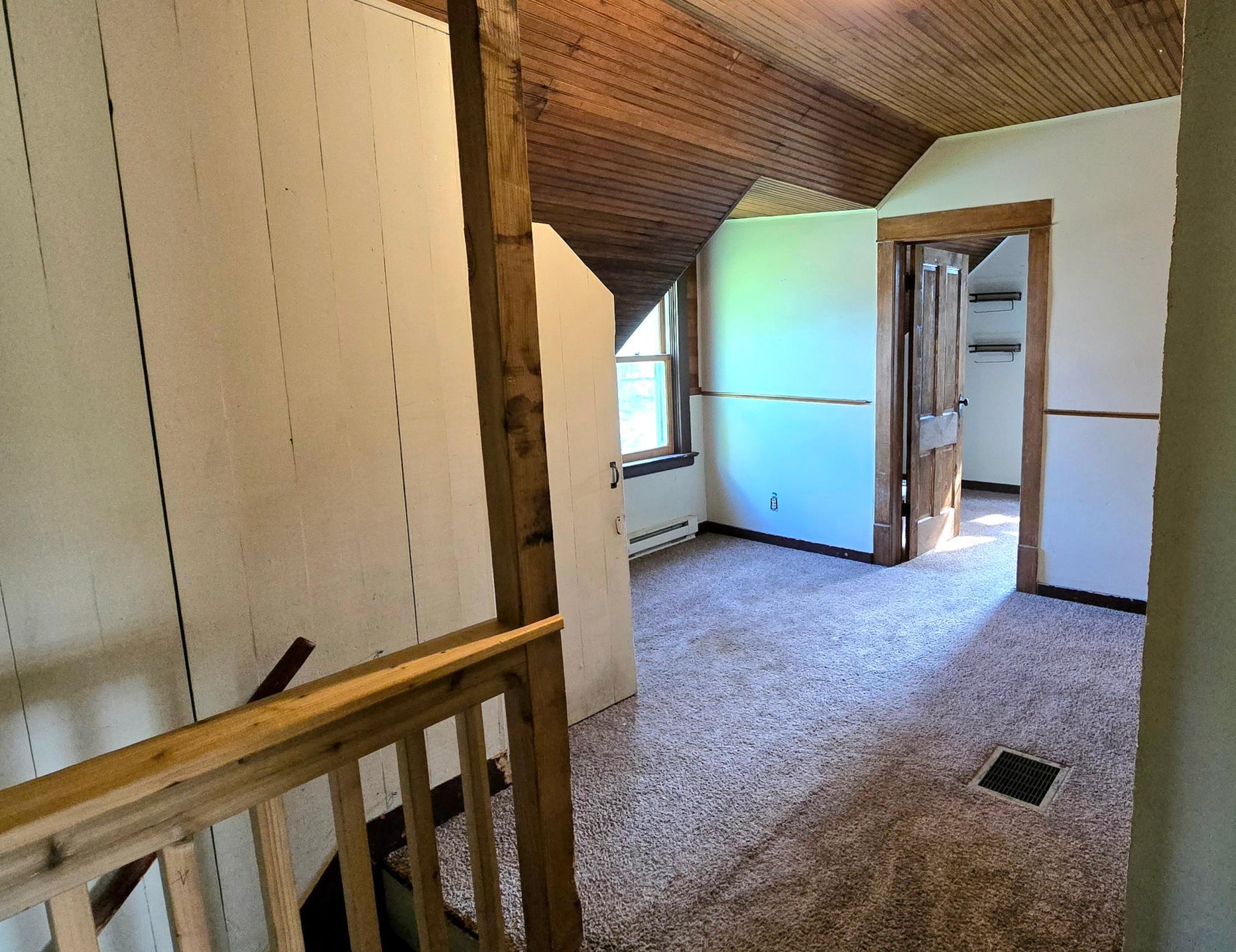 1910 single family home for sale at 125 4th Avenue SE in Clearbrook, MN — 4 bed, 2 bath (photo 15 of 32)