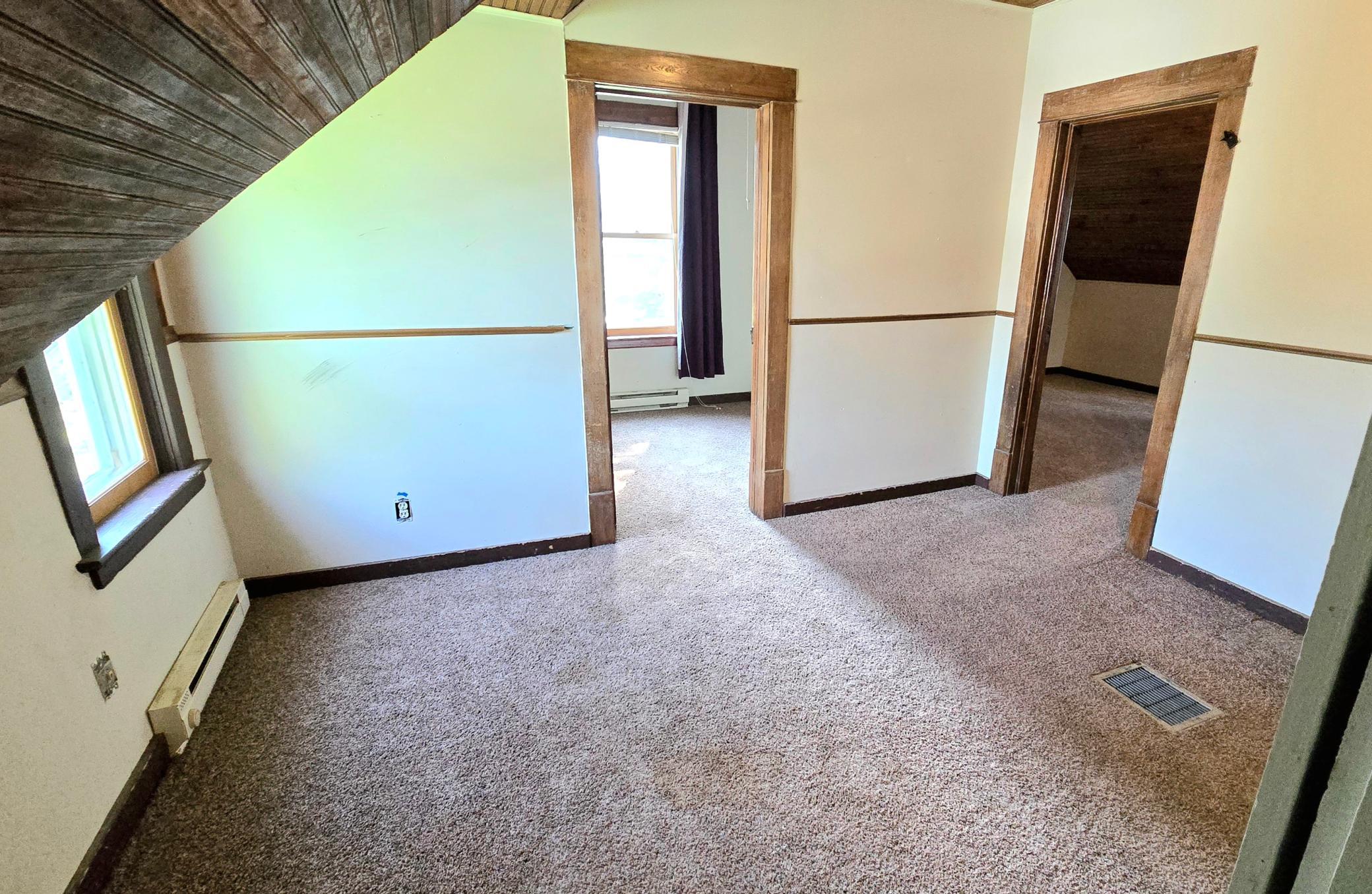 1910 single family home for sale at 125 4th Avenue SE in Clearbrook, MN — 4 bed, 2 bath (photo 16 of 32)