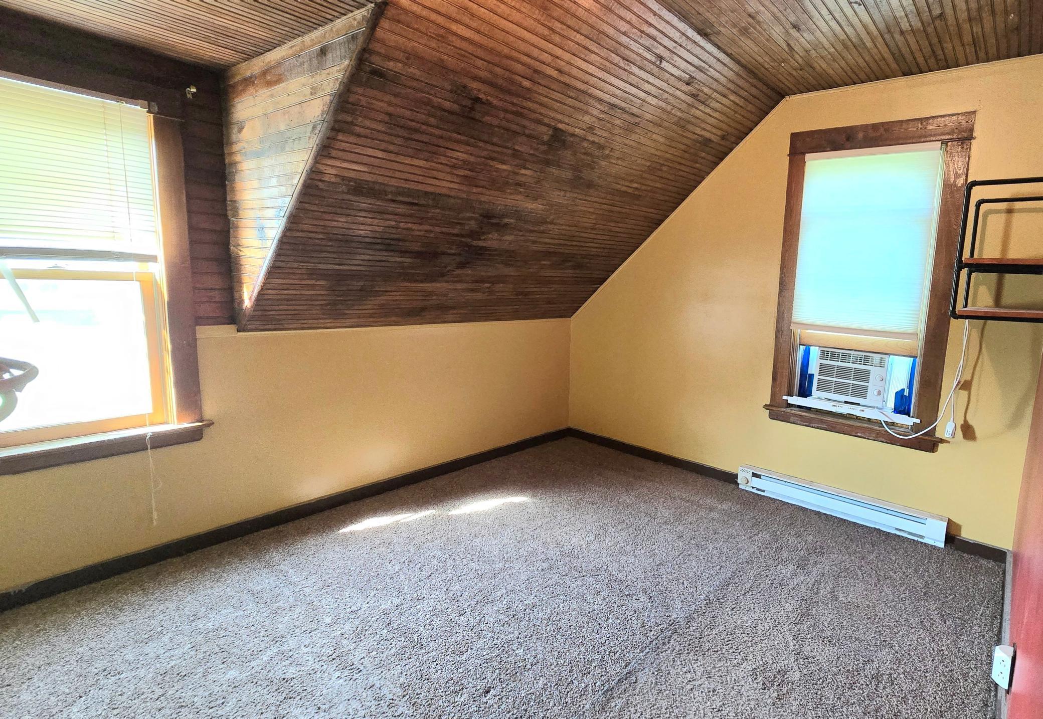 1910 single family home for sale at 125 4th Avenue SE in Clearbrook, MN — 4 bed, 2 bath (photo 17 of 32)