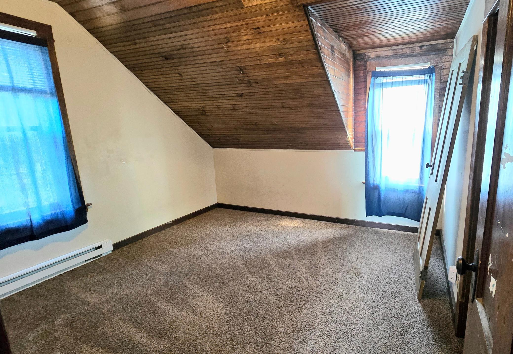 1910 single family home for sale at 125 4th Avenue SE in Clearbrook, MN — 4 bed, 2 bath (photo 18 of 32)