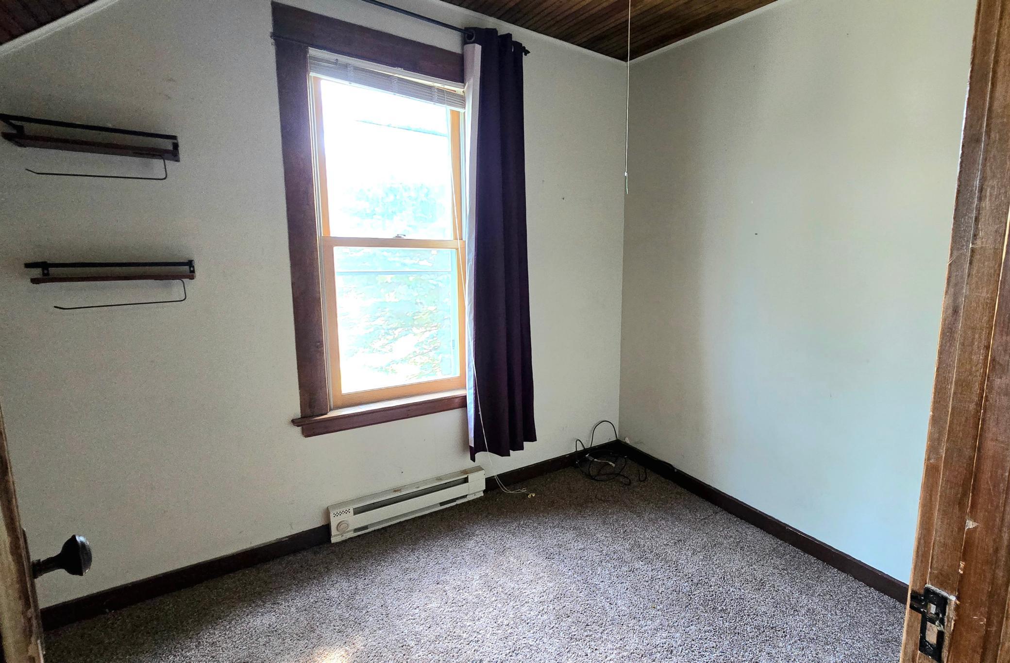 1910 single family home for sale at 125 4th Avenue SE in Clearbrook, MN — 4 bed, 2 bath (photo 19 of 32)