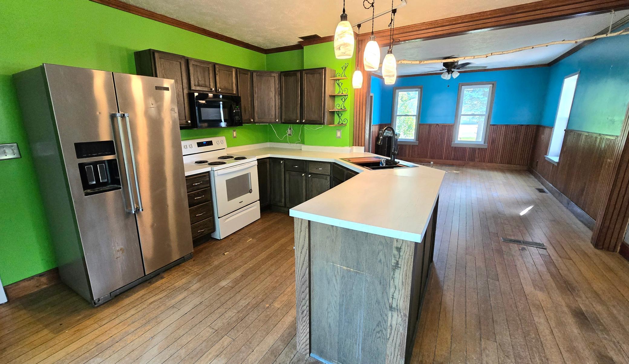 1910 single family home for sale at 125 4th Avenue SE in Clearbrook, MN — 4 bed, 2 bath (photo 6 of 32)