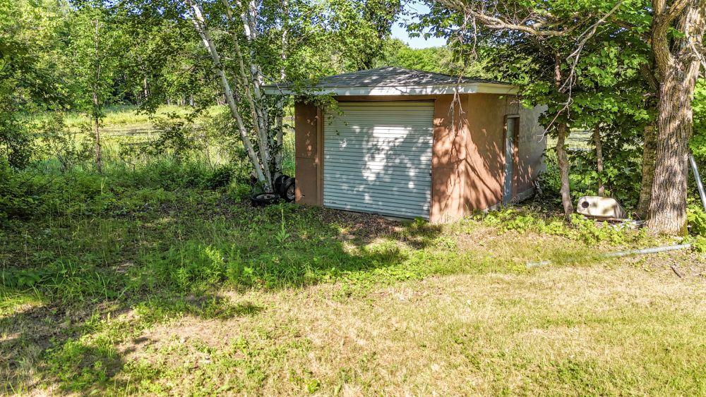 1979 single family home for sale at 29713 Candor Hall Road in Vergas, MN — 2 bed, 2 bath (photo 5 of 43)