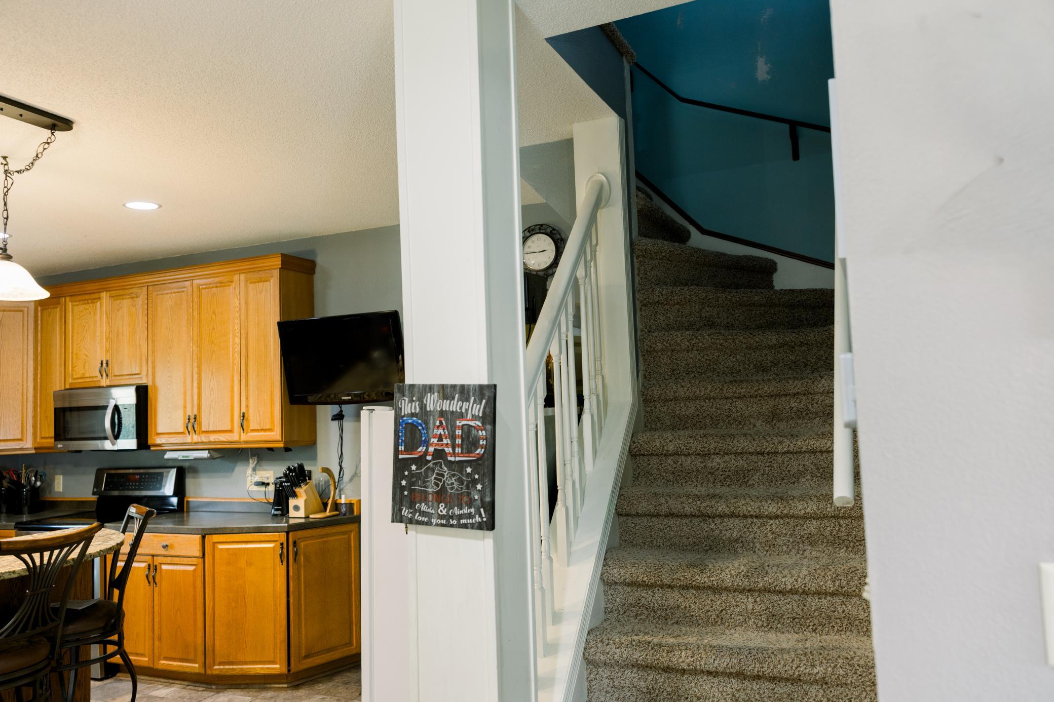 1900 single family home for sale at 15956 52nd Street SE in Kindred, ND — 4 bed, 2 bath (photo 18 of 42)