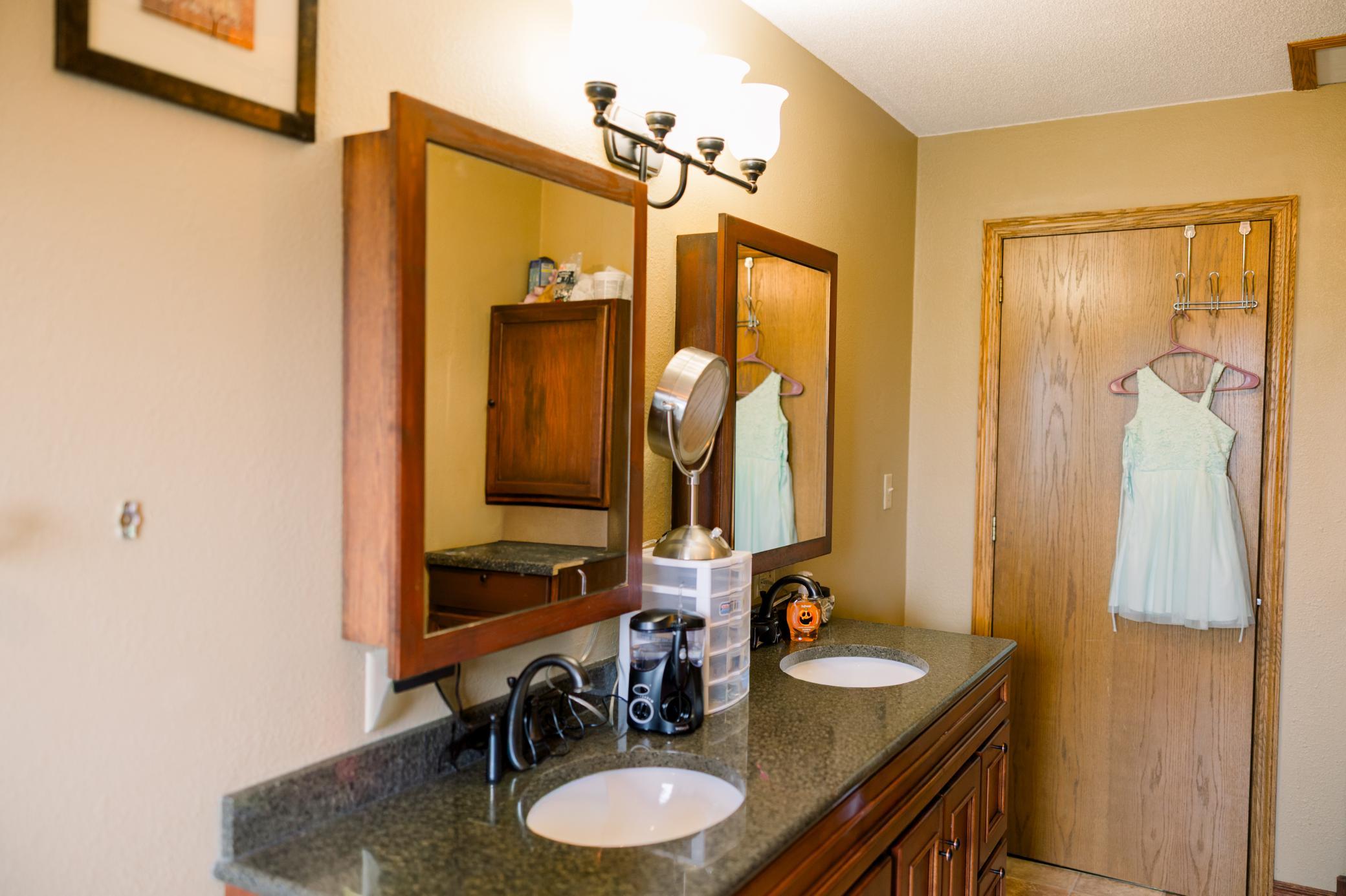 1900 single family home for sale at 15956 52nd Street SE in Kindred, ND — 4 bed, 2 bath (photo 20 of 42)