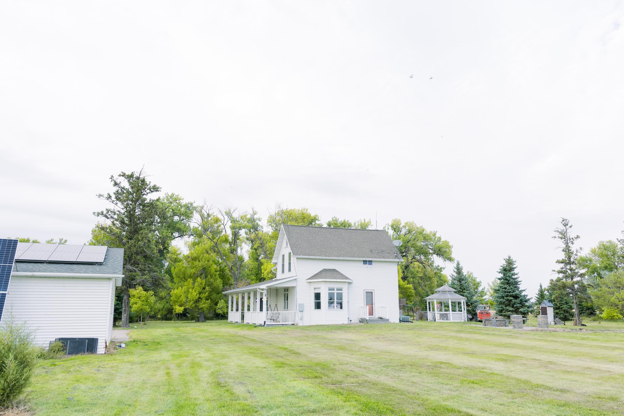 1900 single family home for sale at 15956 52nd Street SE in Kindred, ND — 4 bed, 2 bath (photo 34 of 42)