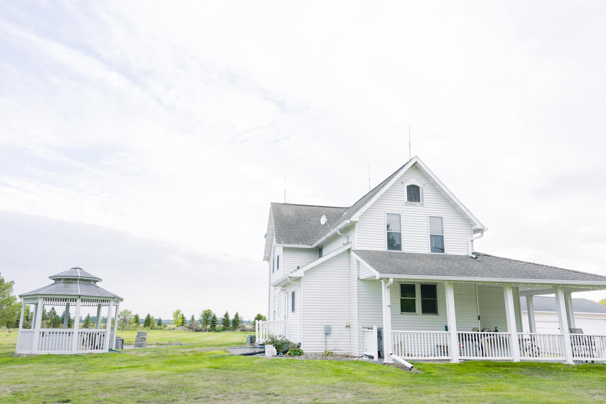 1900 single family home for sale at 15956 52nd Street SE in Kindred, ND — 4 bed, 2 bath (photo 40 of 42)