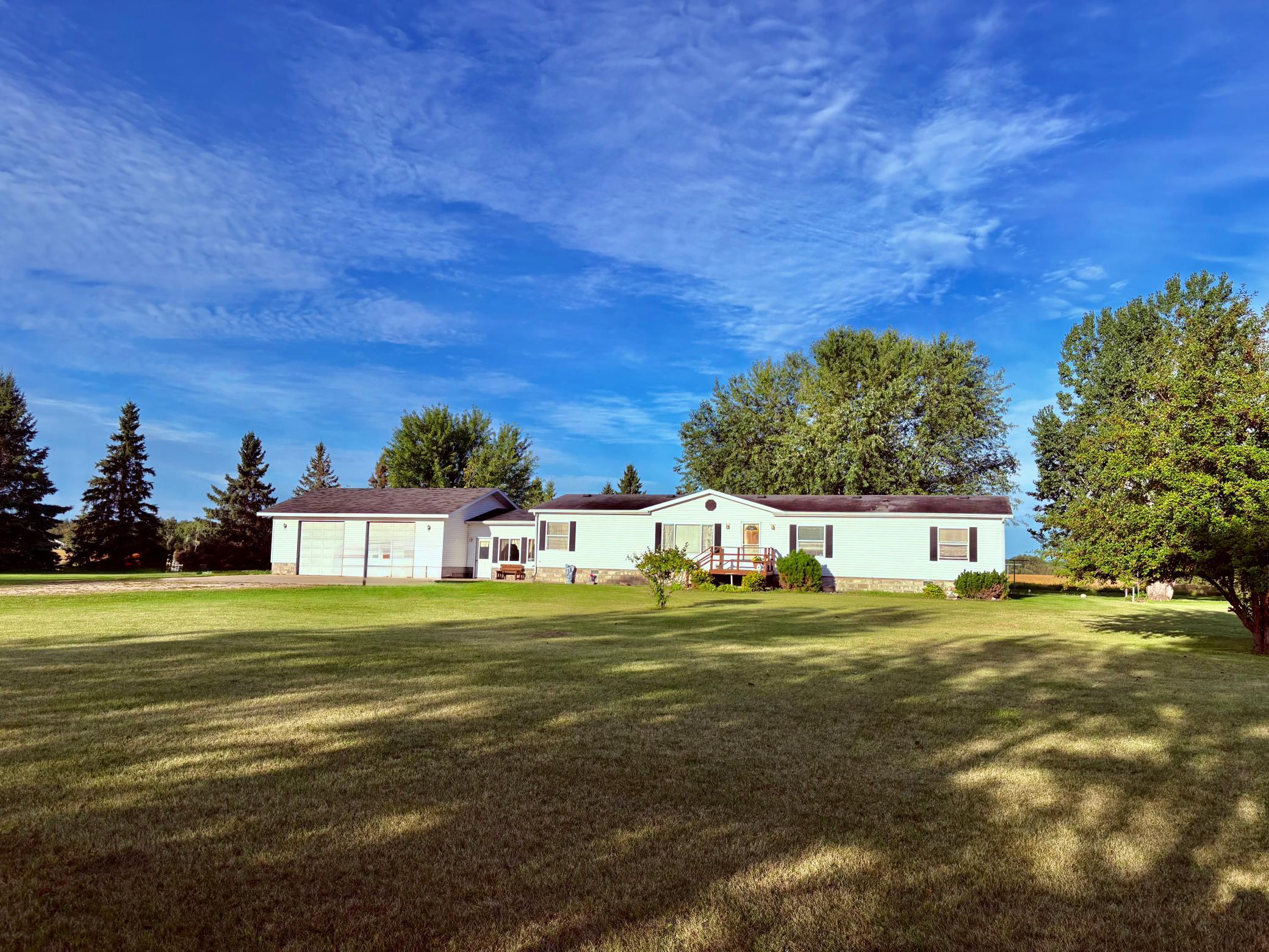 1998 single family home for sale at 2891 State Highway 172 NW in Baudette, MN — 4 bed, 2 bath