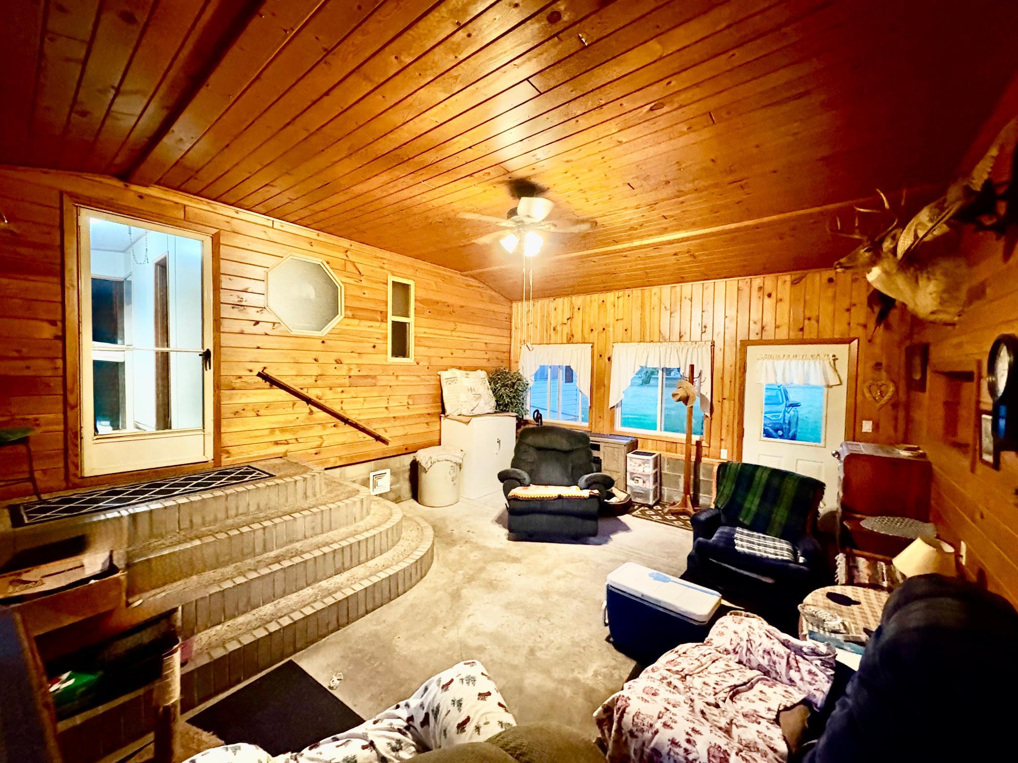 1998 single family home for sale at 2891 State Highway 172 NW in Baudette, MN — 4 bed, 2 bath (photo 21 of 36)