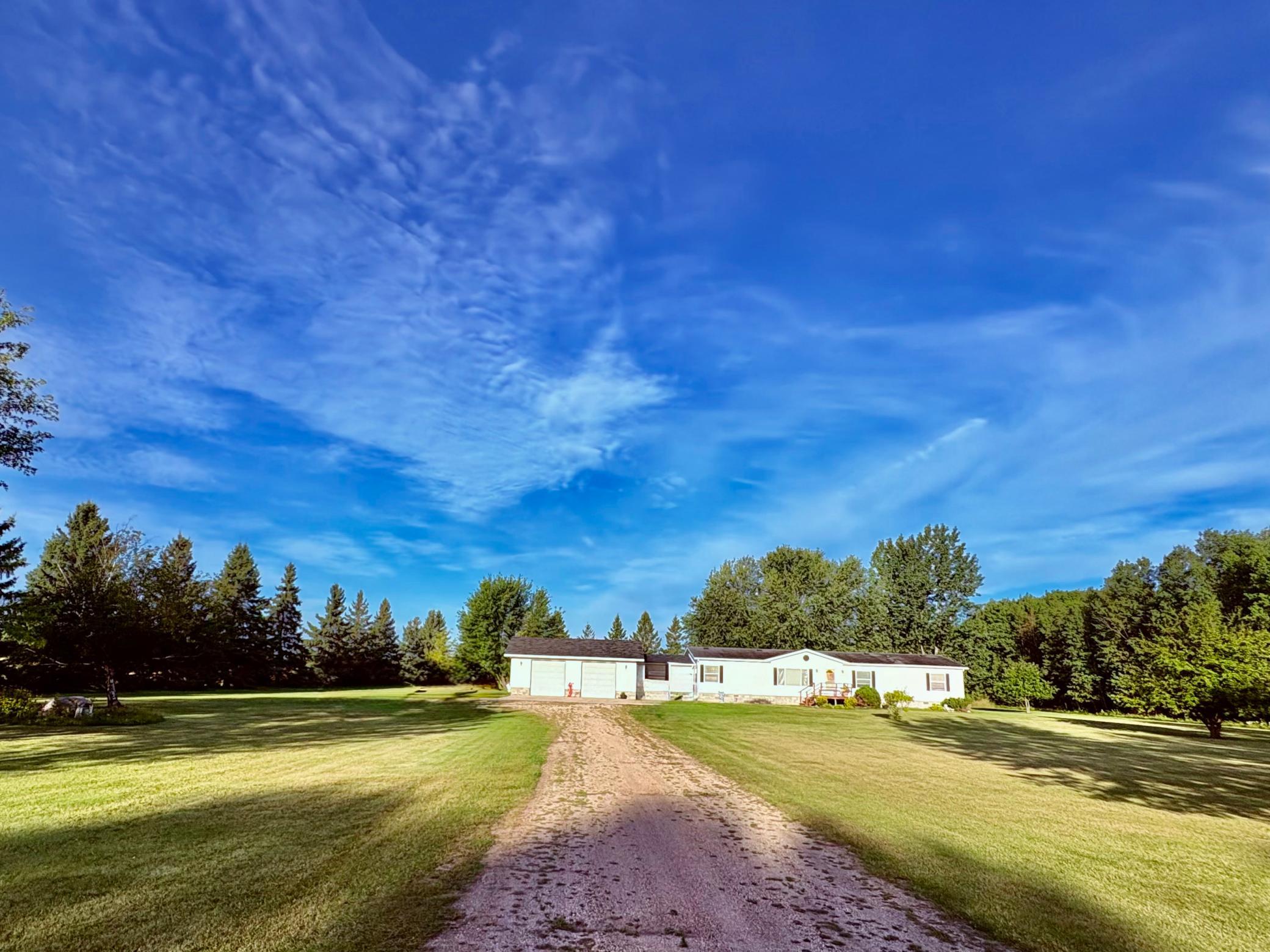 1998 single family home for sale at 2891 State Highway 172 NW in Baudette, MN — 4 bed, 2 bath (photo 5 of 36)