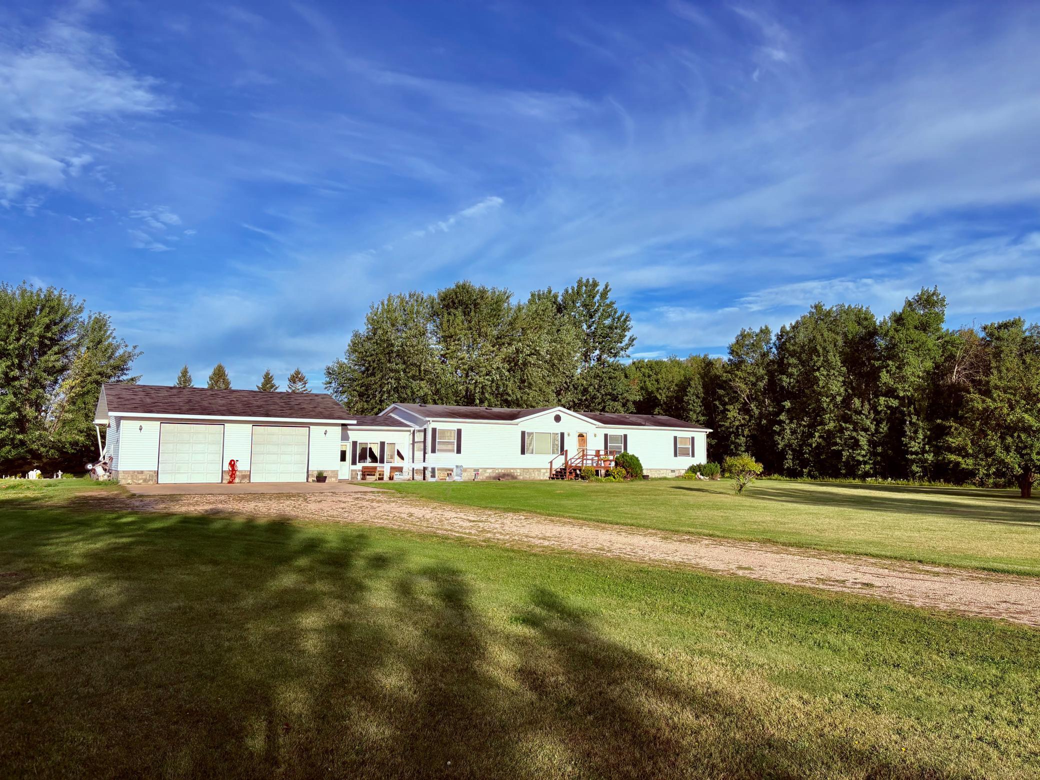 1998 single family home for sale at 2891 State Highway 172 NW in Baudette, MN — 4 bed, 2 bath (photo 6 of 36)