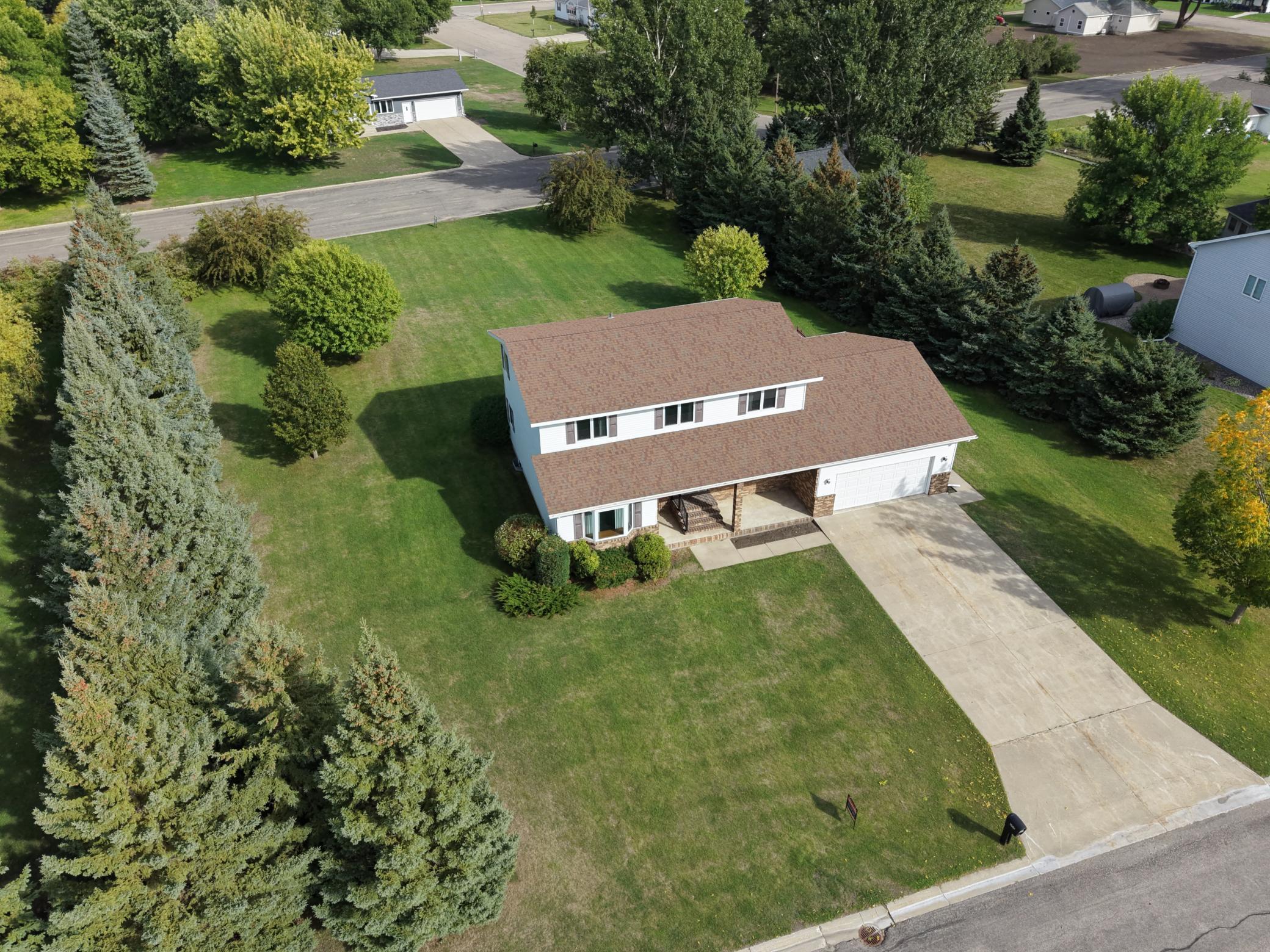 1999 single family home for sale at 606 4th Street W in Ada, MN — 4 bed, 2 bath (photo 15 of 49)
