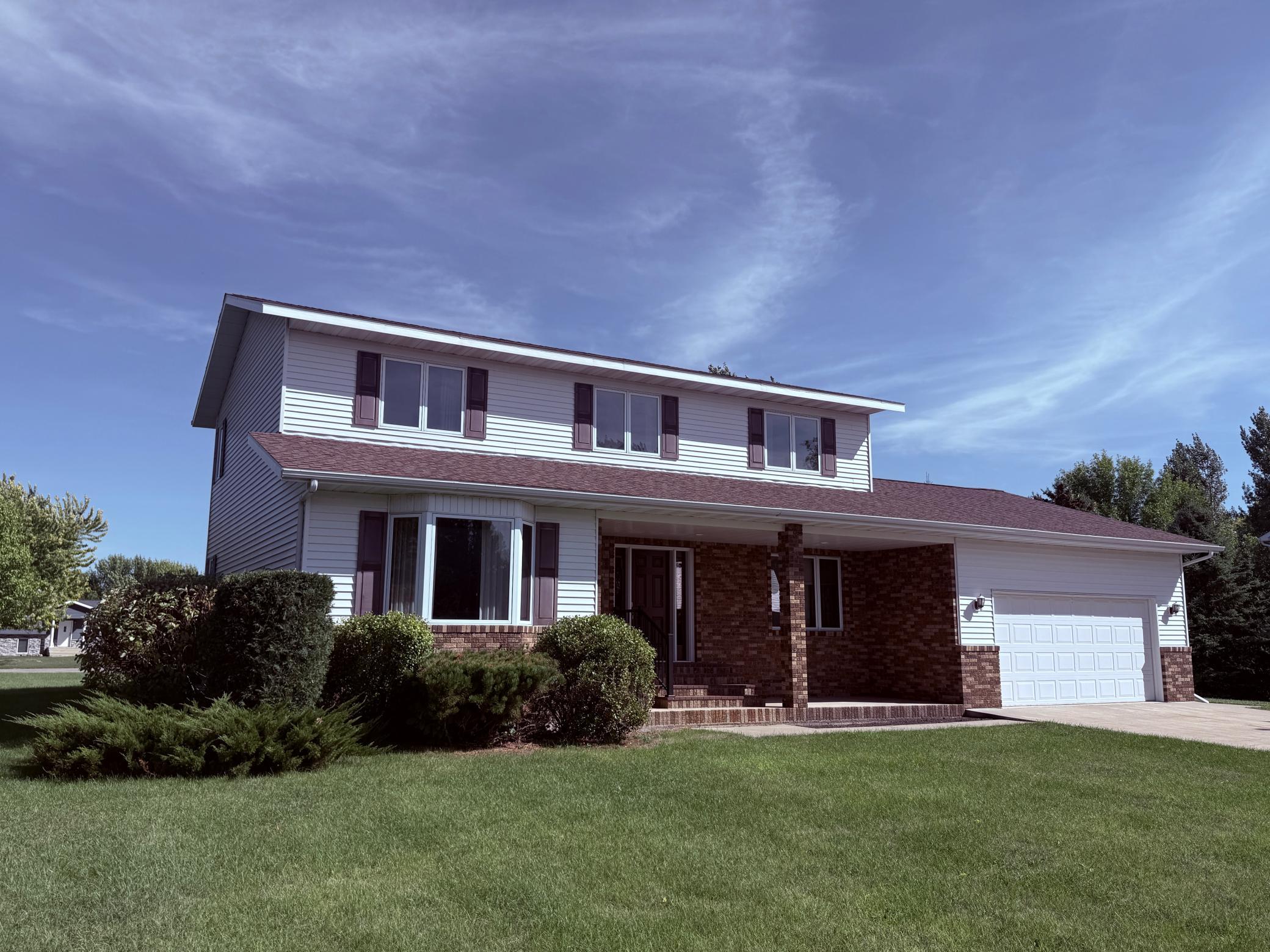 1999 single family home for sale at 606 4th Street W in Ada, MN — 4 bed, 2 bath (photo 3 of 49)