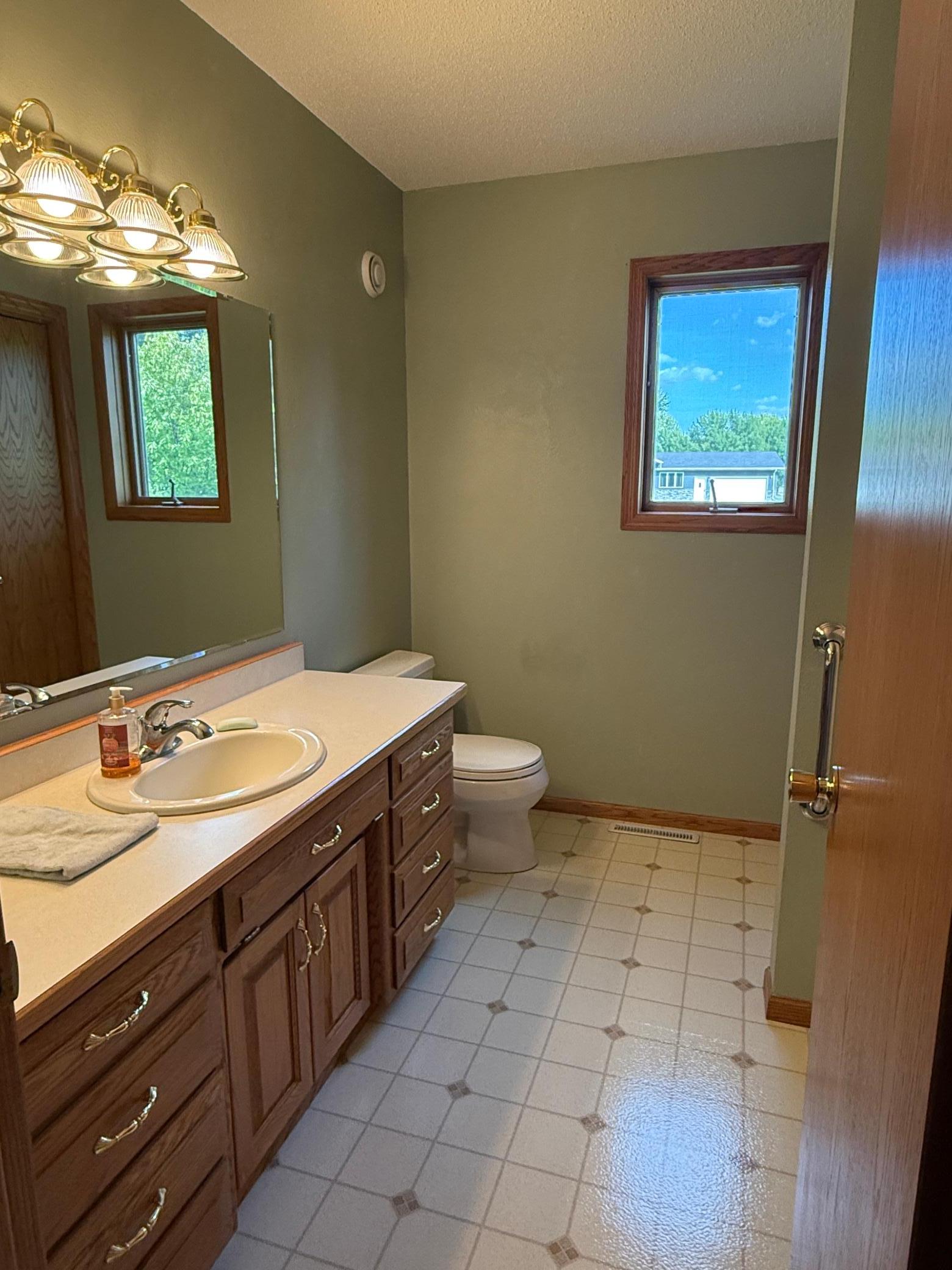 1999 single family home for sale at 606 4th Street W in Ada, MN — 4 bed, 2 bath (photo 29 of 49)