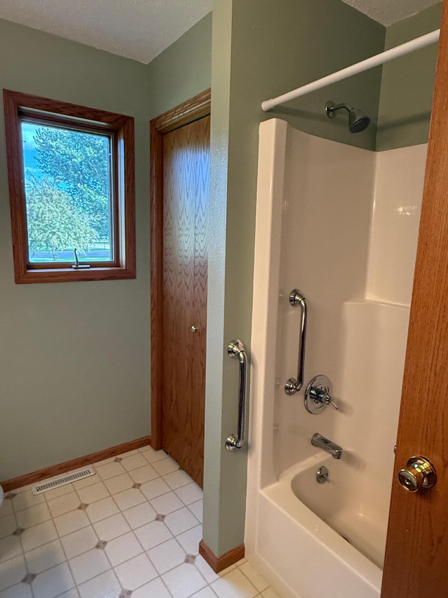 1999 single family home for sale at 606 4th Street W in Ada, MN — 4 bed, 2 bath (photo 30 of 49)