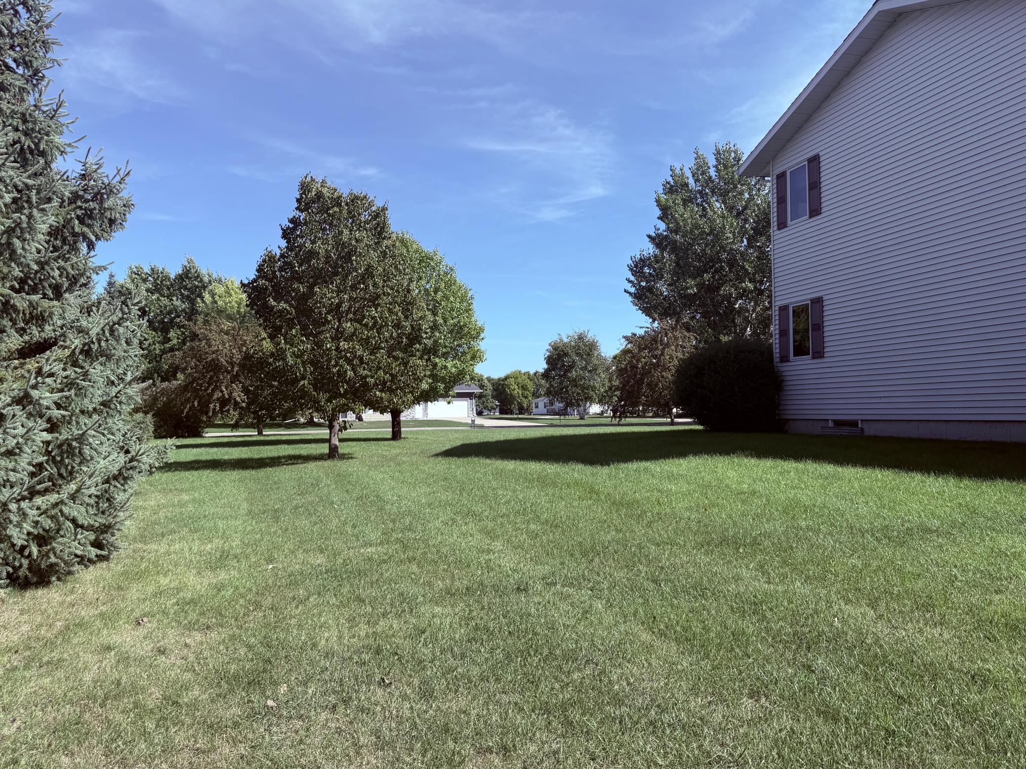 1999 single family home for sale at 606 4th Street W in Ada, MN — 4 bed, 2 bath (photo 4 of 49)