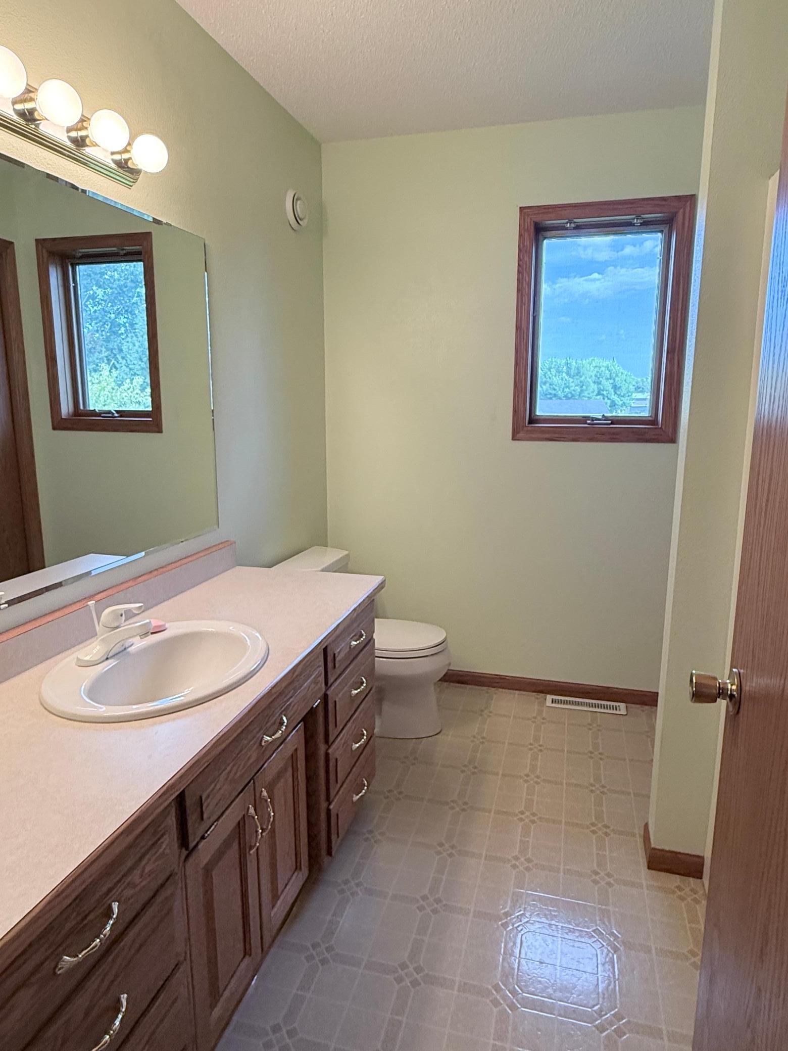 1999 single family home for sale at 606 4th Street W in Ada, MN — 4 bed, 2 bath (photo 38 of 49)