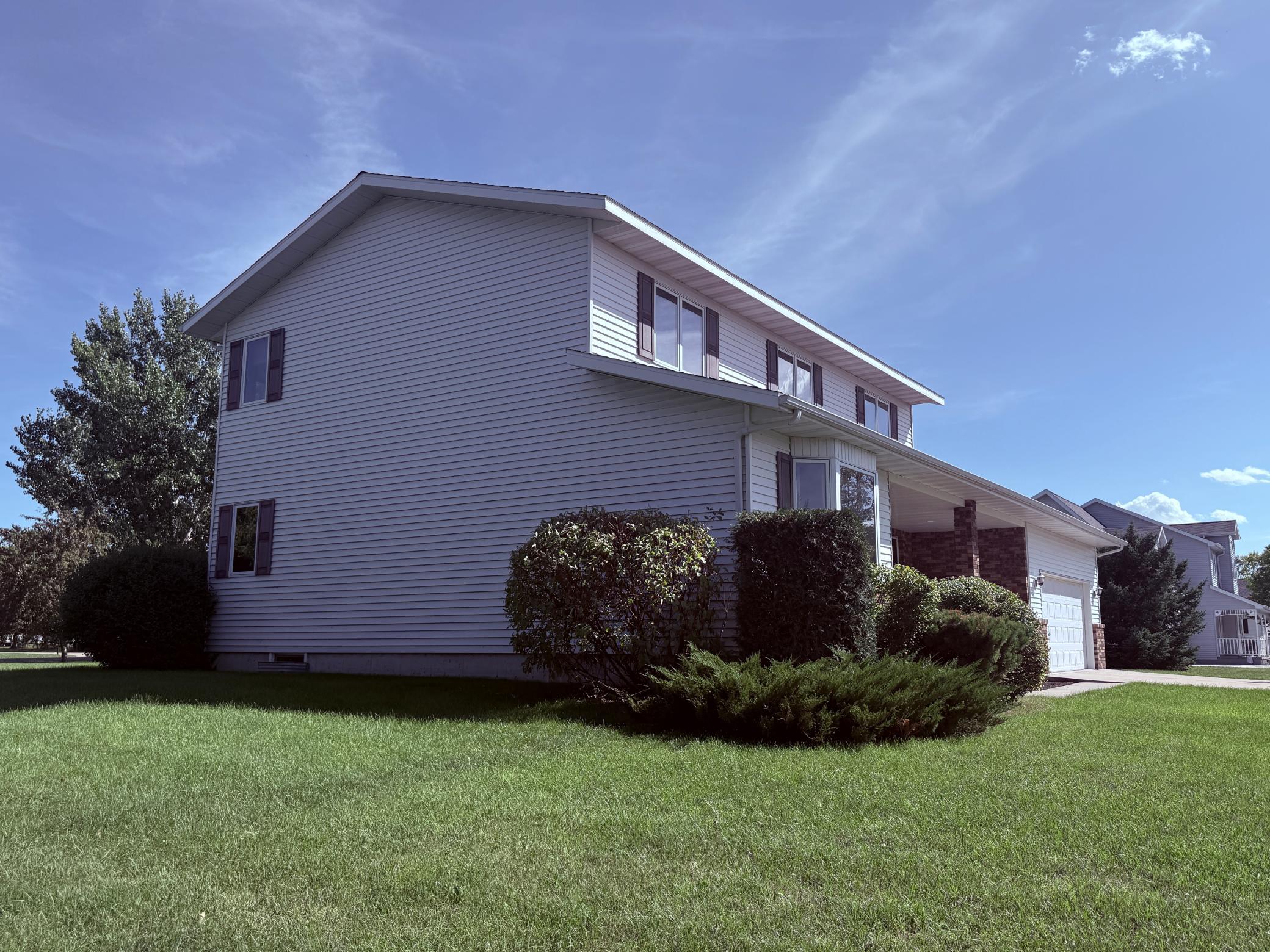 1999 single family home for sale at 606 4th Street W in Ada, MN — 4 bed, 2 bath (photo 5 of 49)