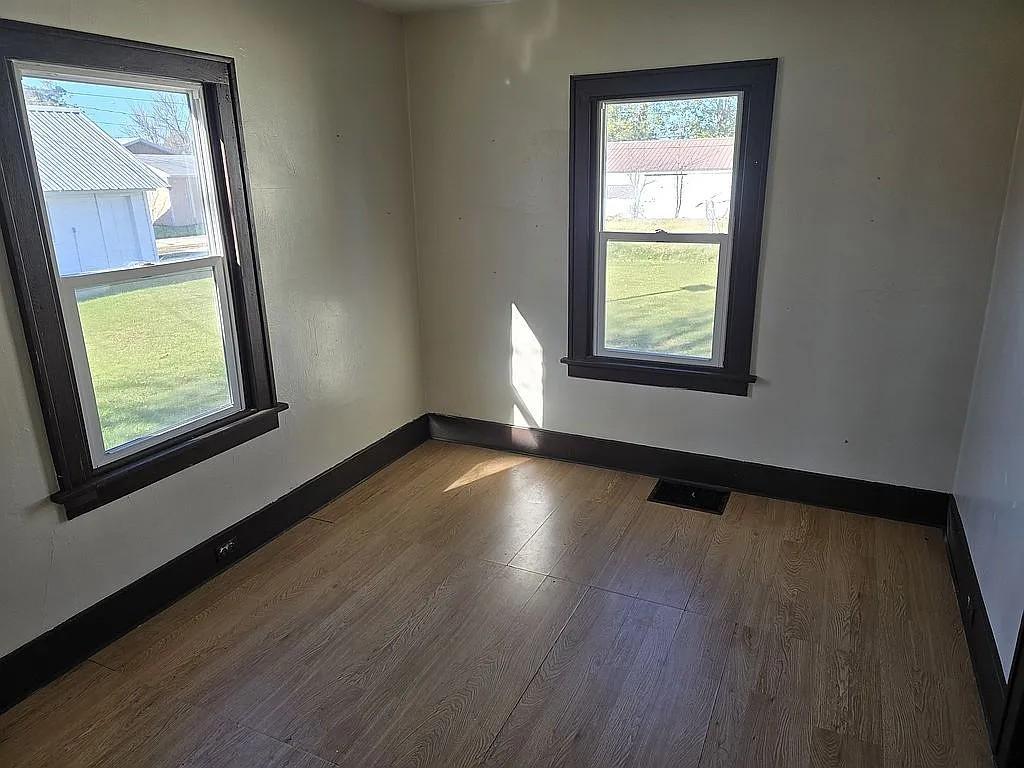 1922 single family home for sale at 227 3rd Street SW in Staples, MN — 3 bed, 2 bath (photo 11 of 16)