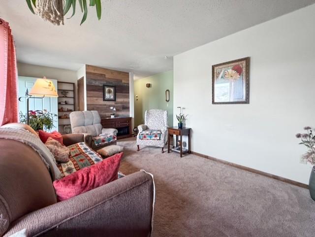 1982 single family home for sale at 610 Central Avenue SE in Bemidji, MN — 3 bed, 2 bath (photo 3 of 25)