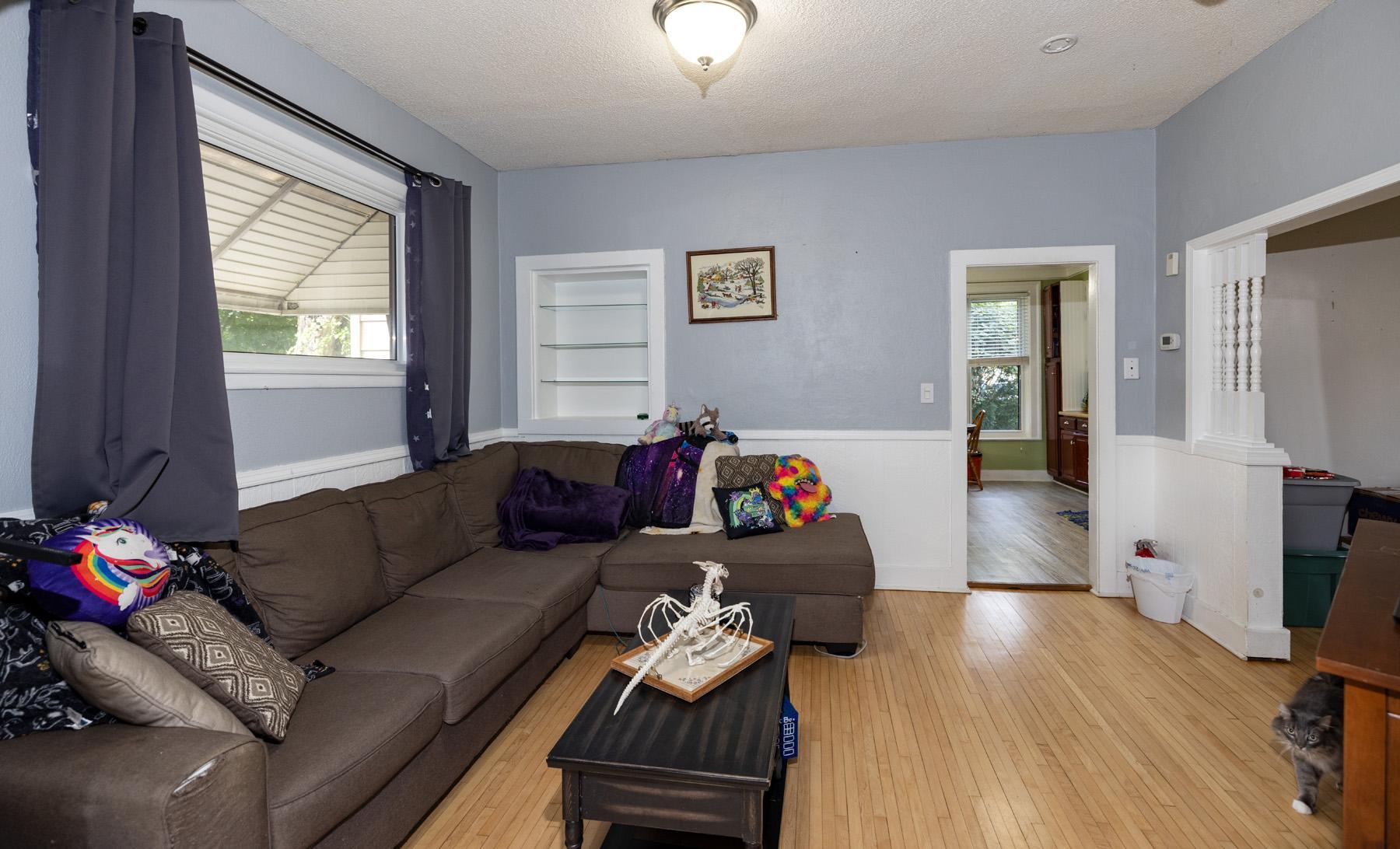 1890 single family home for sale at 113 W Bancroft Avenue in Fergus Falls, MN — 3 bed, 2 bath (photo 12 of 46)