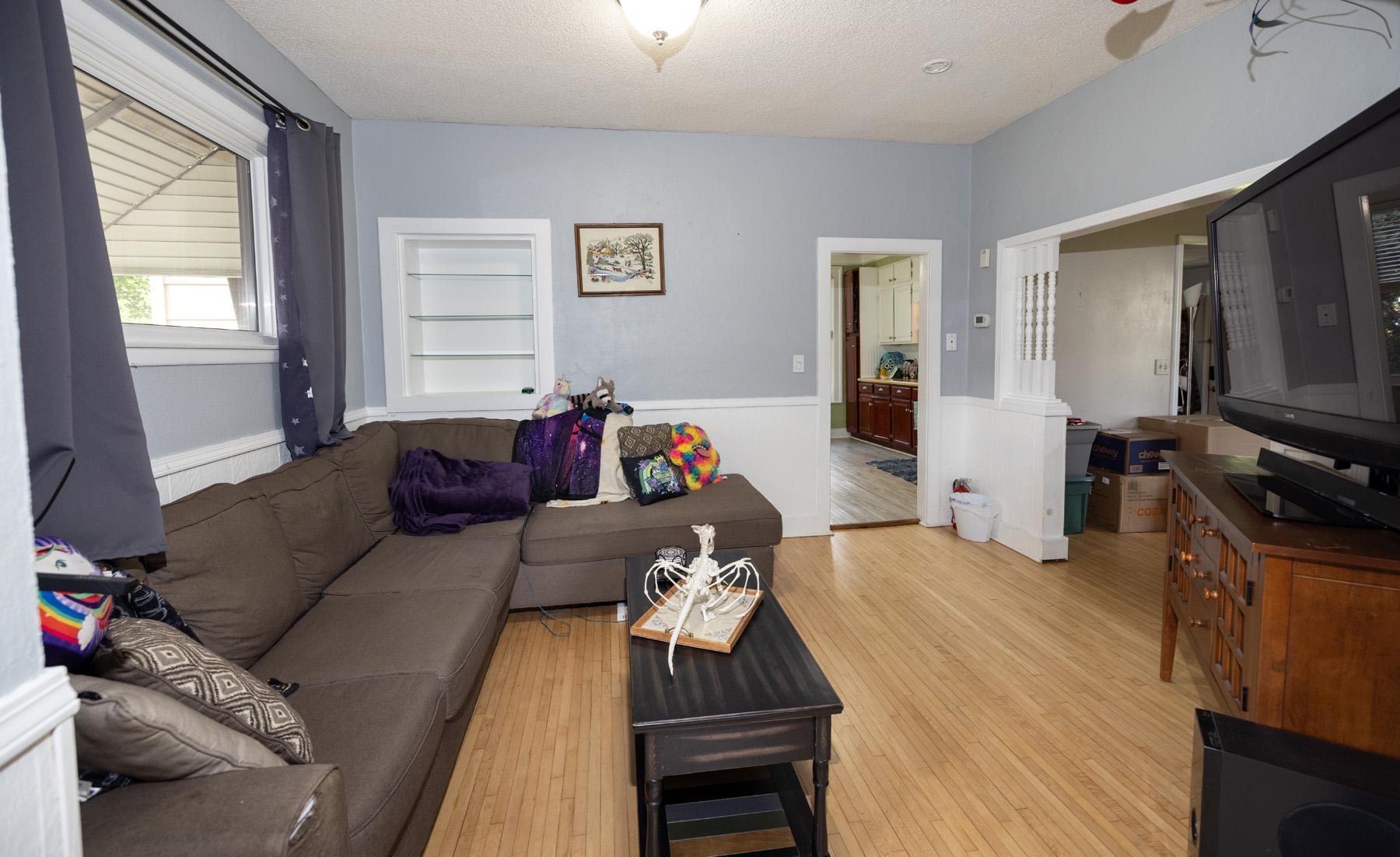 1890 single family home for sale at 113 W Bancroft Avenue in Fergus Falls, MN — 3 bed, 2 bath (photo 13 of 46)