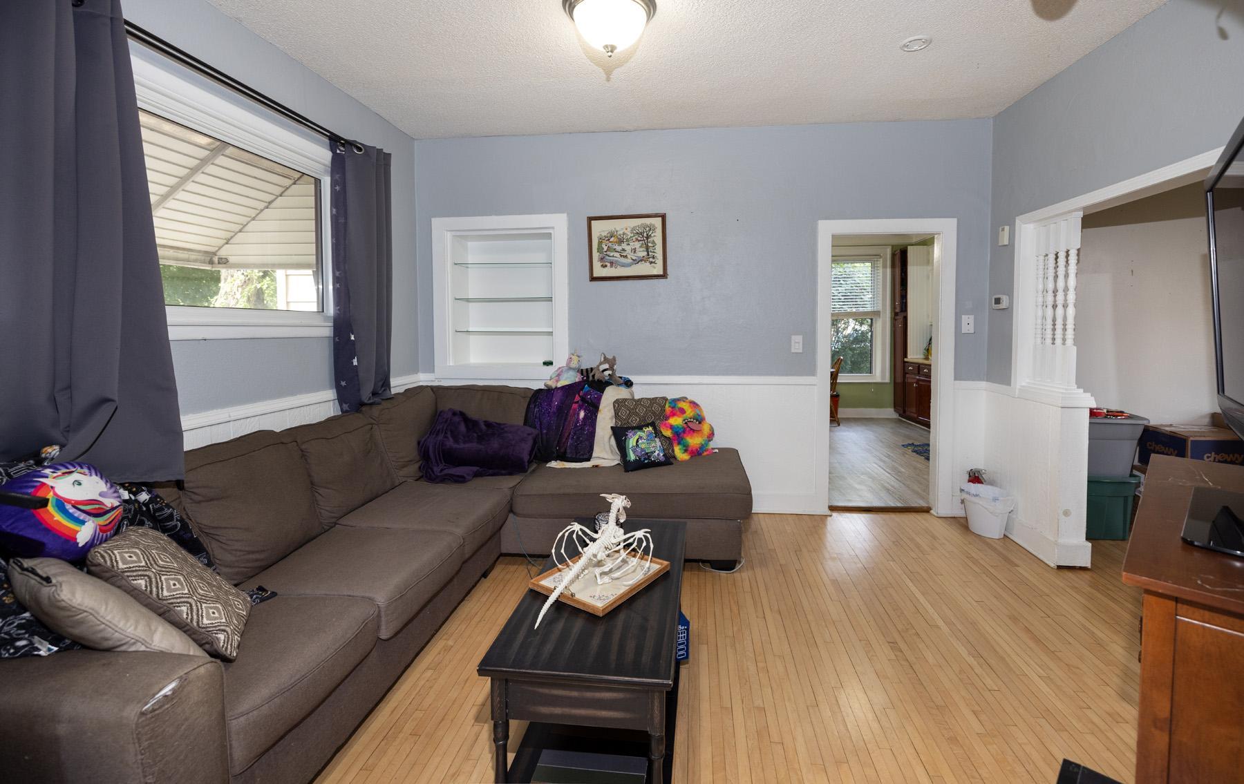 1890 single family home for sale at 113 W Bancroft Avenue in Fergus Falls, MN — 3 bed, 2 bath (photo 14 of 46)